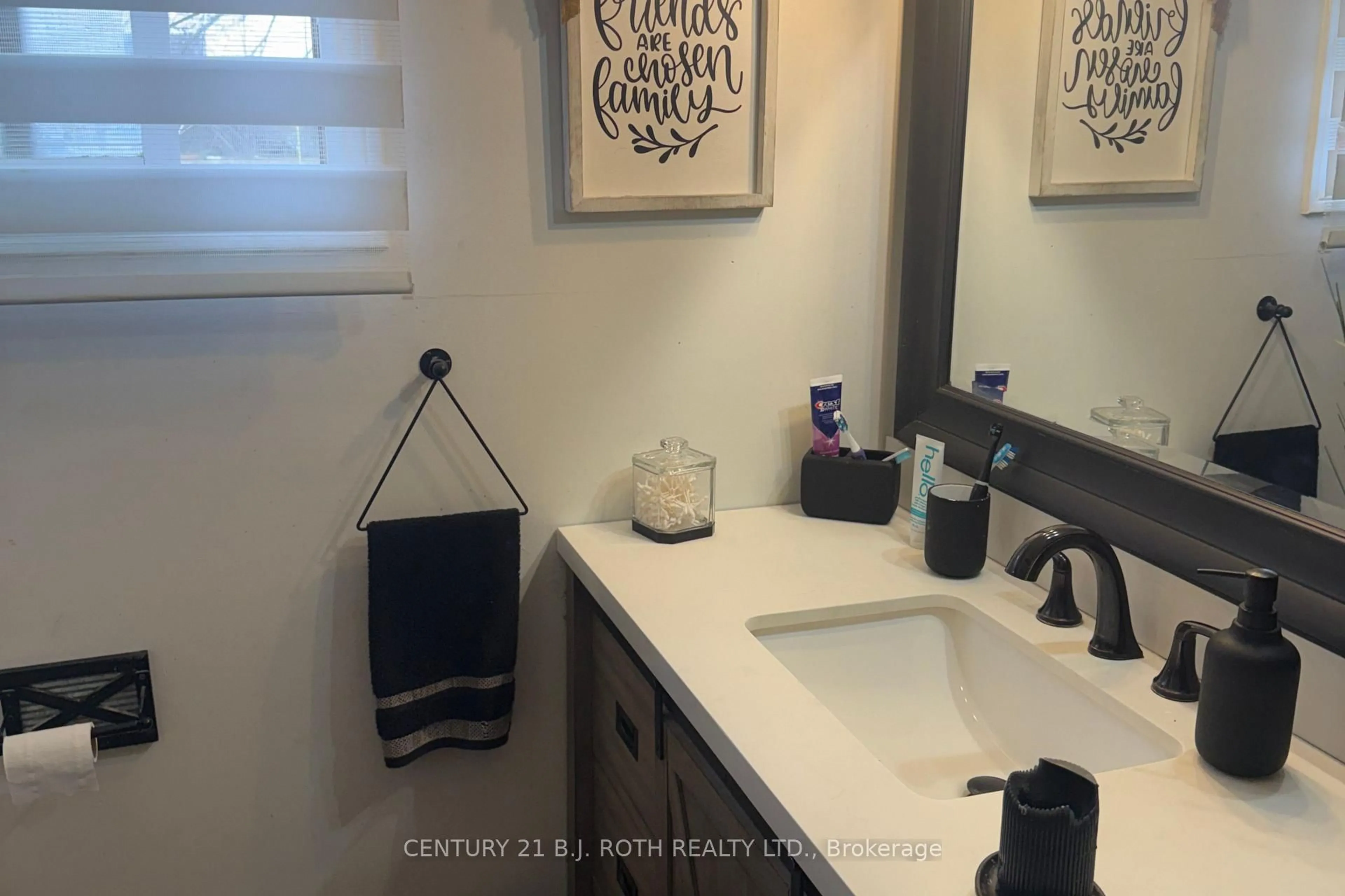 Contemporary bathroom, ceramic/tile floor for 227 Pine Dr, Barrie Ontario L4N 4H6