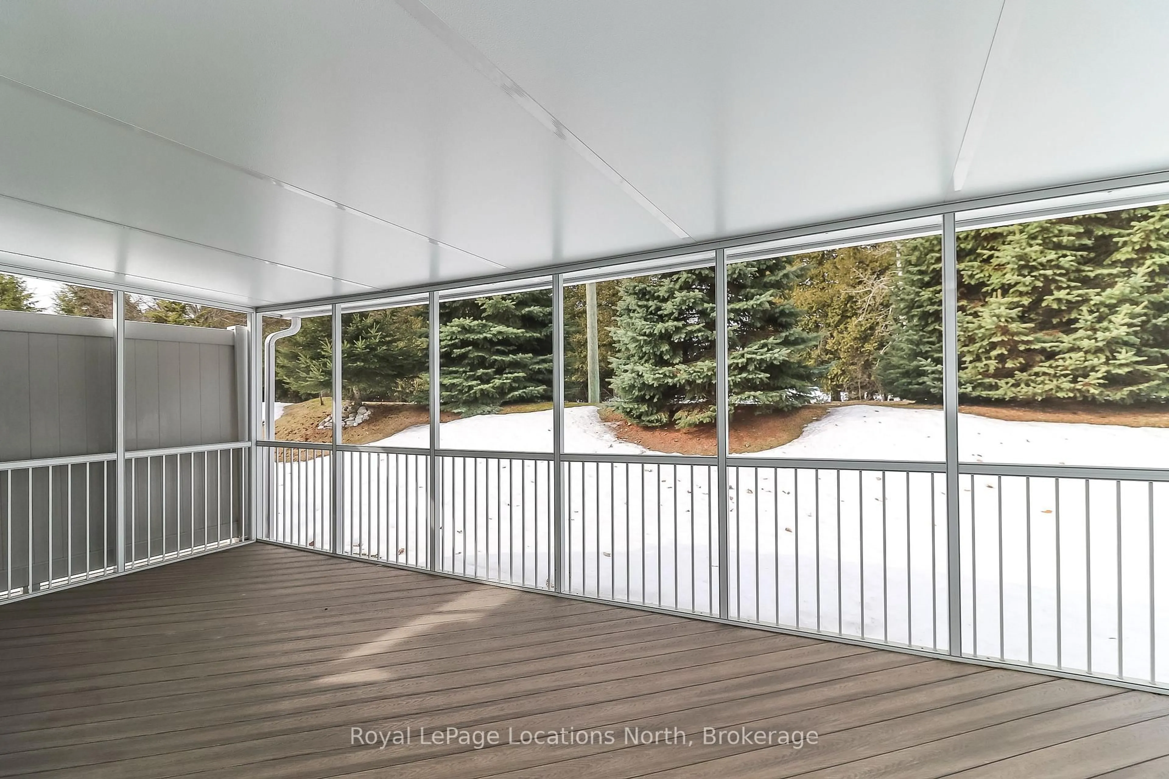 Patio, forest/trees view for 16 New York Ave, Wasaga Beach Ontario L9Z 3A8