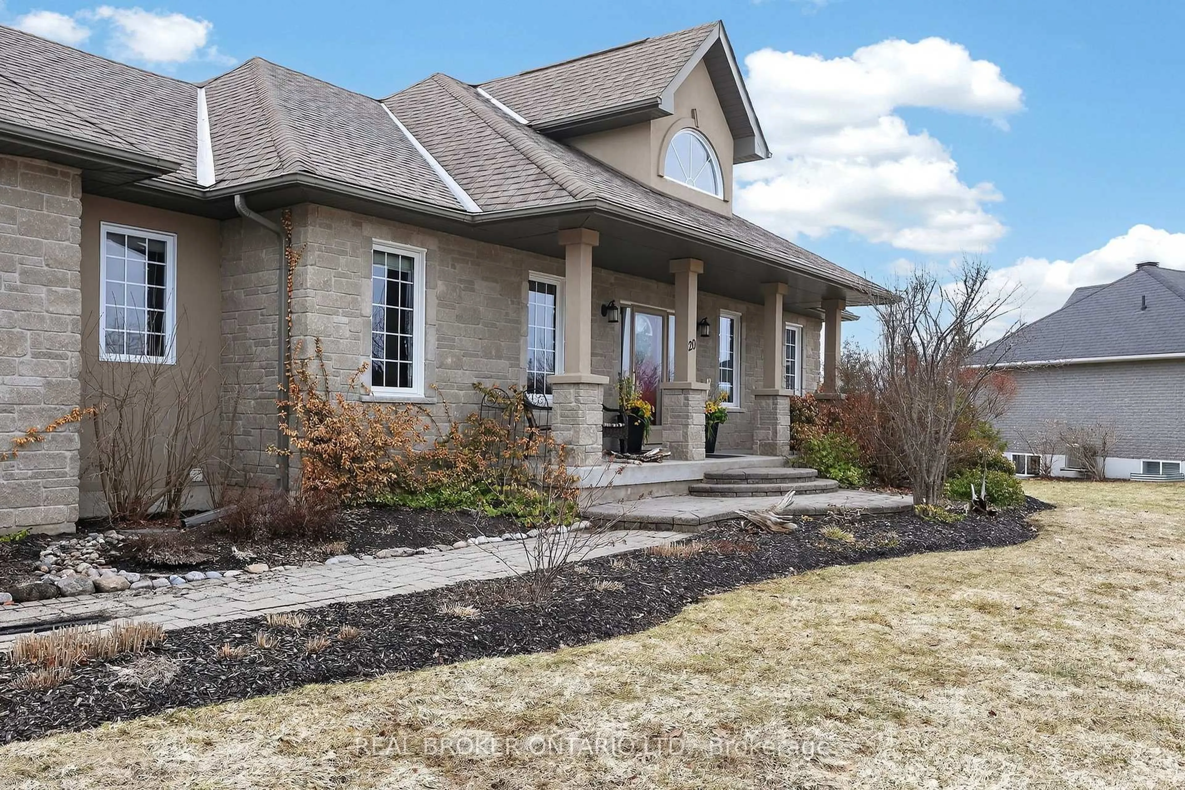 Home with brick exterior material, unknown for 20 Basswood Circ, Oro-Medonte Ontario L0L 2L0