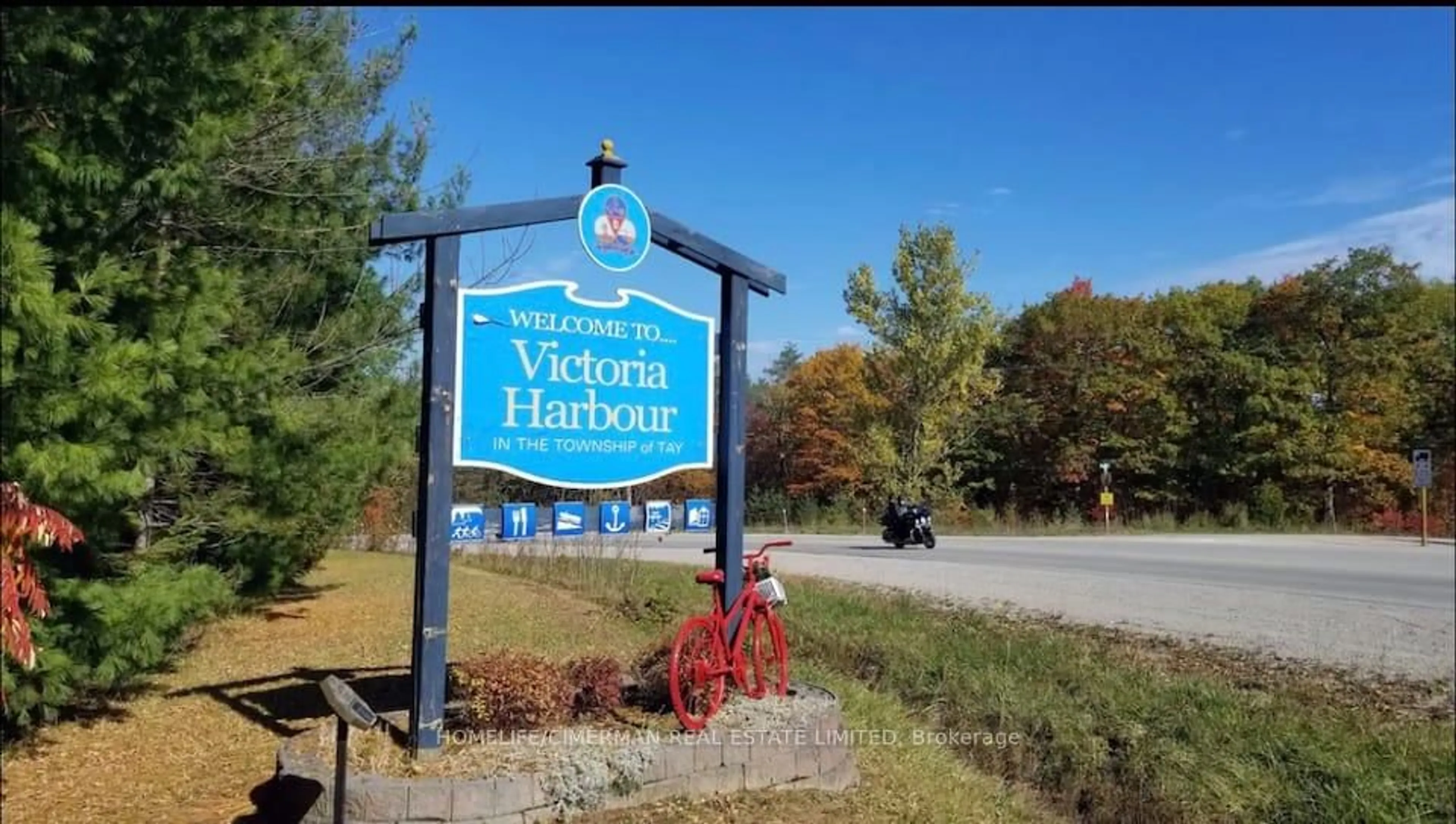 Lobby for 314 Robins Point Rd, Tay Ontario L0K 2A0