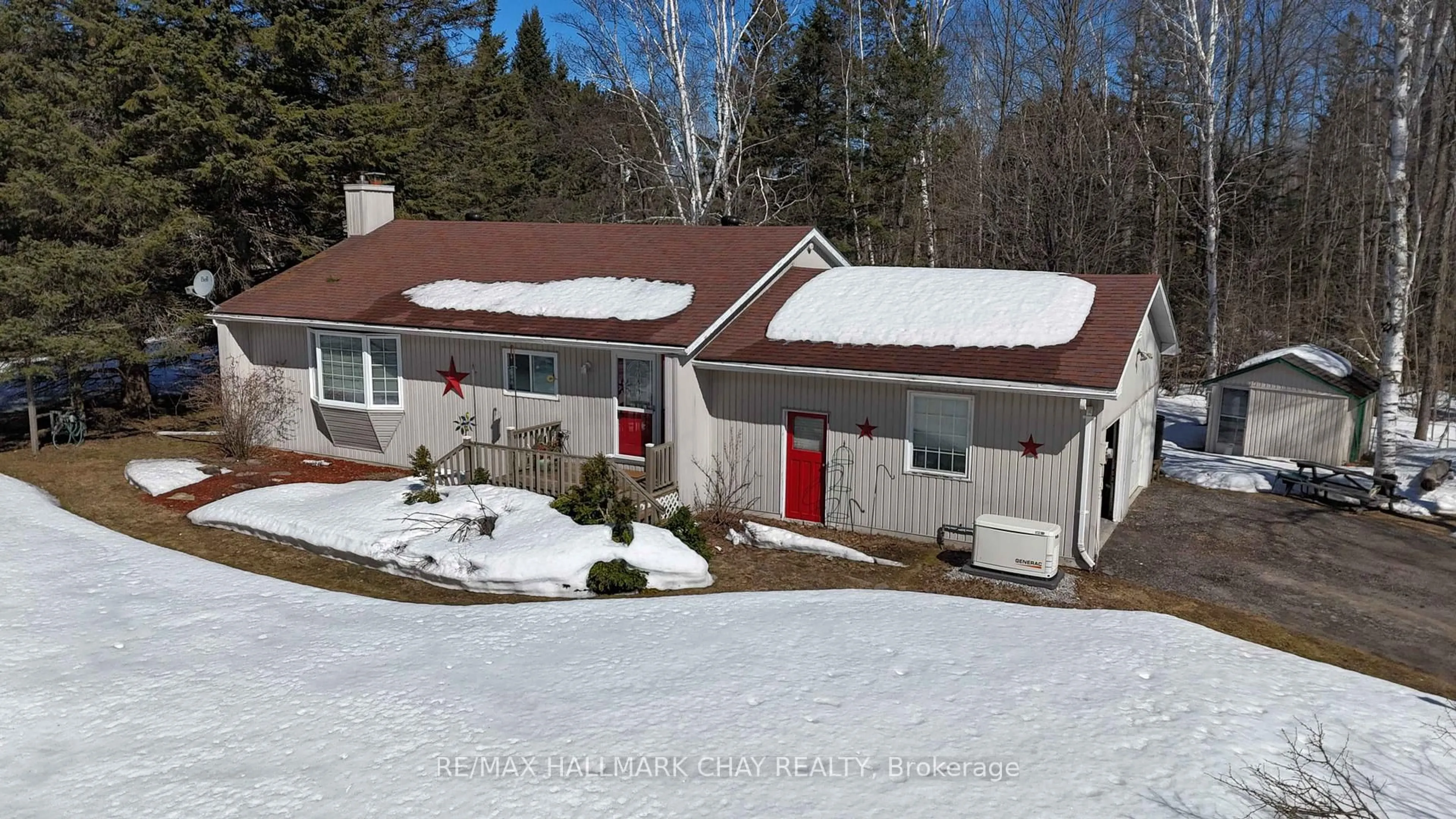 A pic from outside/outdoor area/front of a property/back of a property/a pic from drone, street for 348 Mount St. Louis Rd, Oro-Medonte Ontario L0K 1N0
