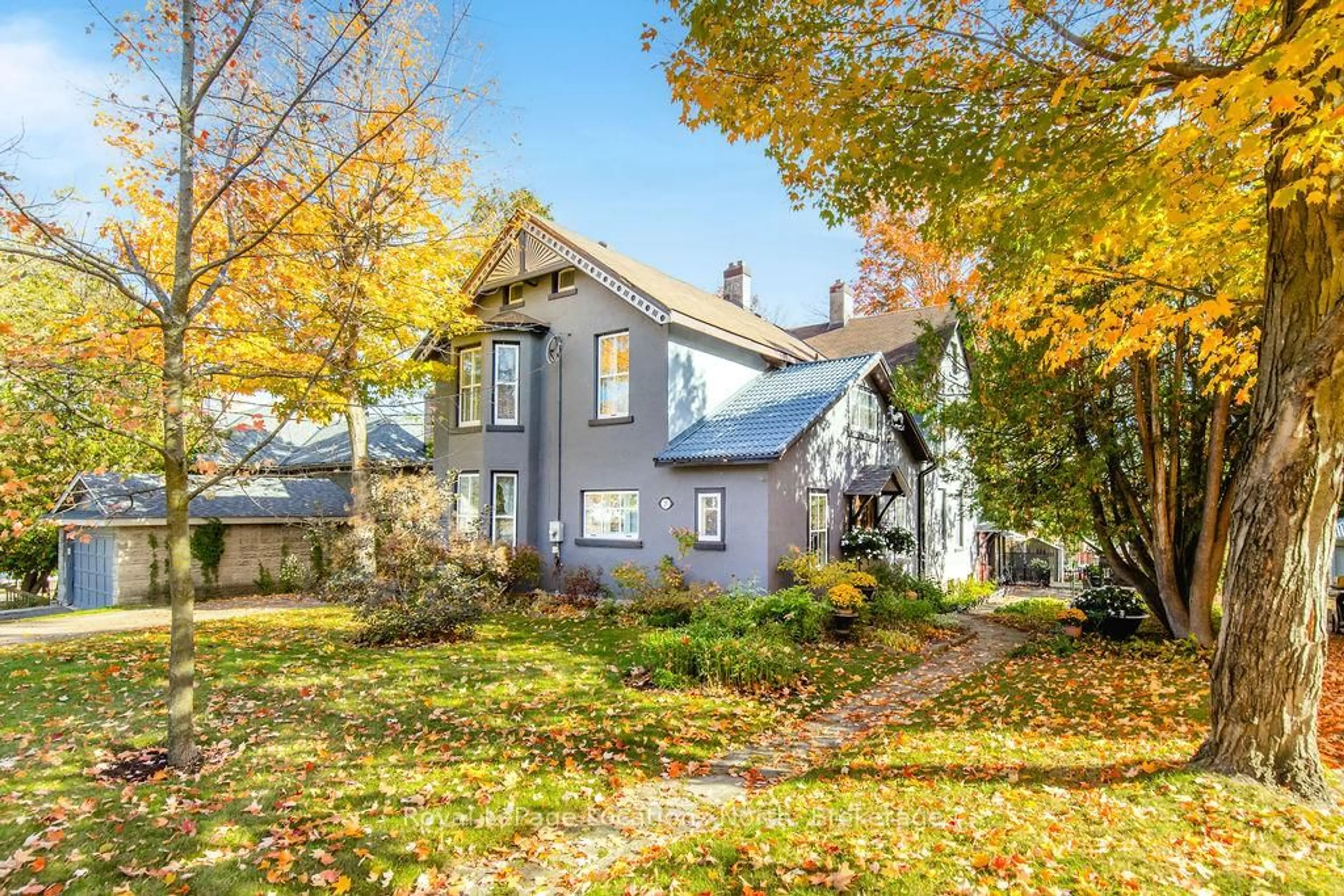 Unknown for 29 TECUMSETH St, Orillia Ontario L3V 1X7