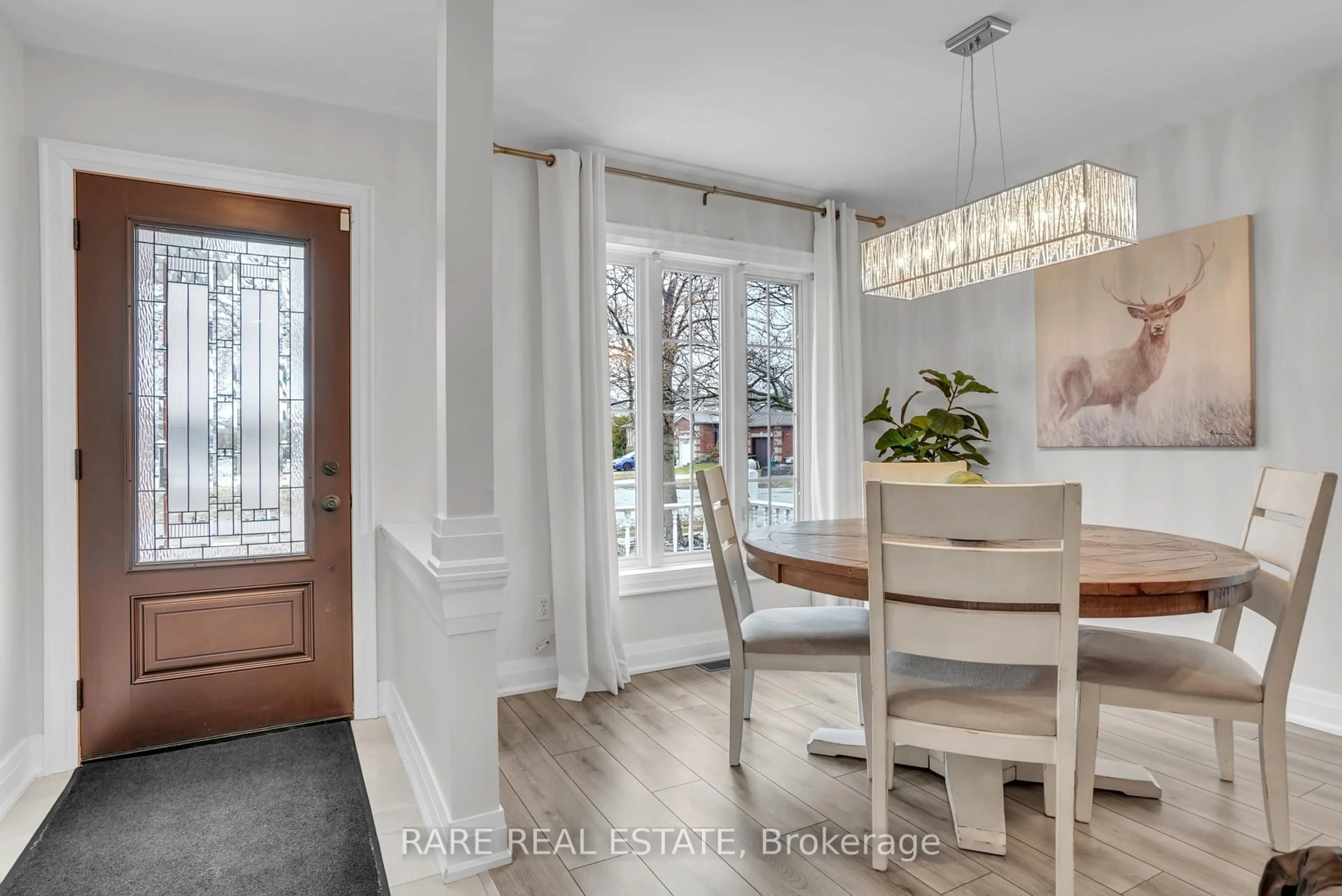 Dining room, wood/laminate floor for 212 CHURCHLAND Dr, Barrie Ontario L4N 8N6