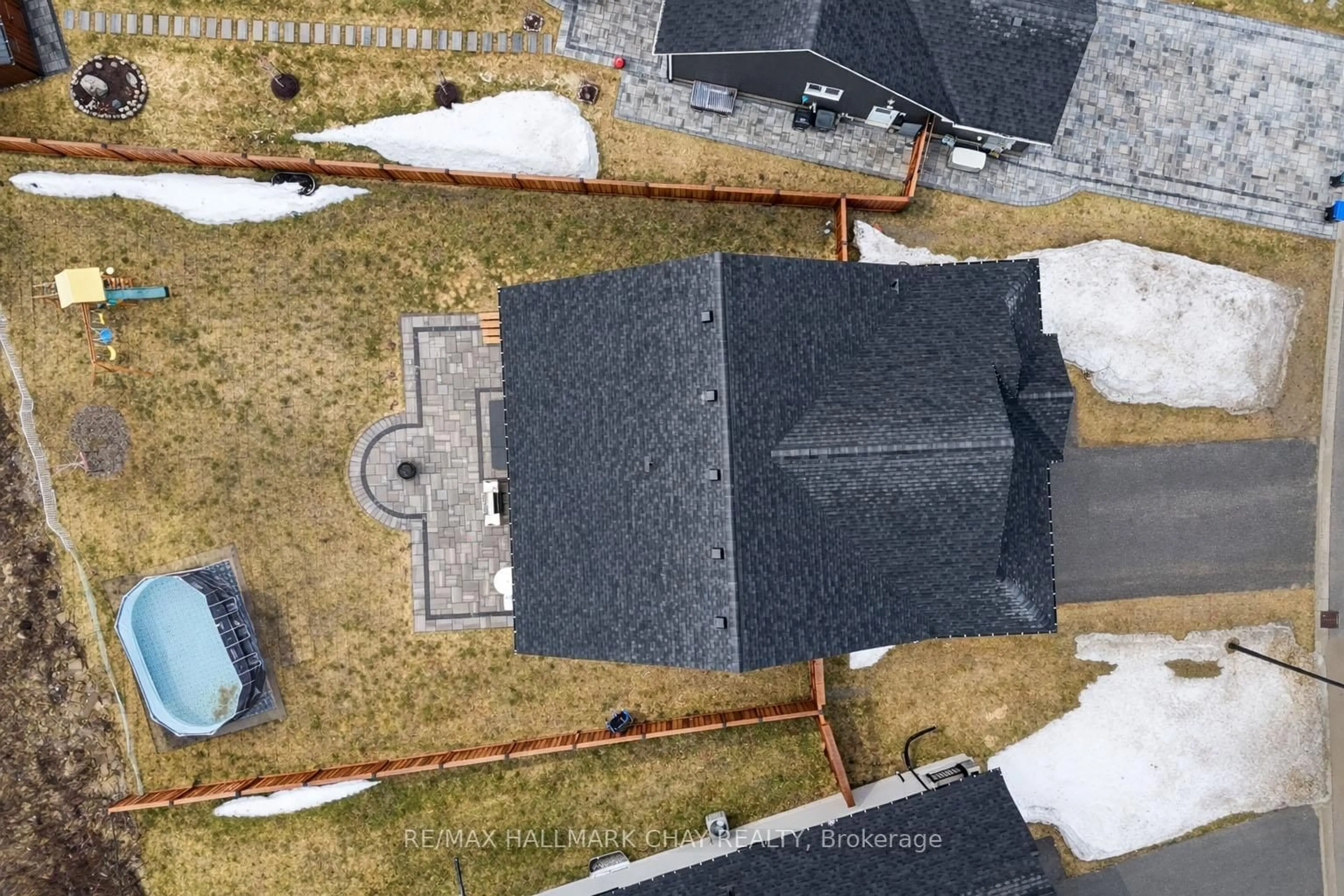 A pic from outside/outdoor area/front of a property/back of a property/a pic from drone, unknown for 47 Allenwood Rd, Springwater Ontario L0L 1P0