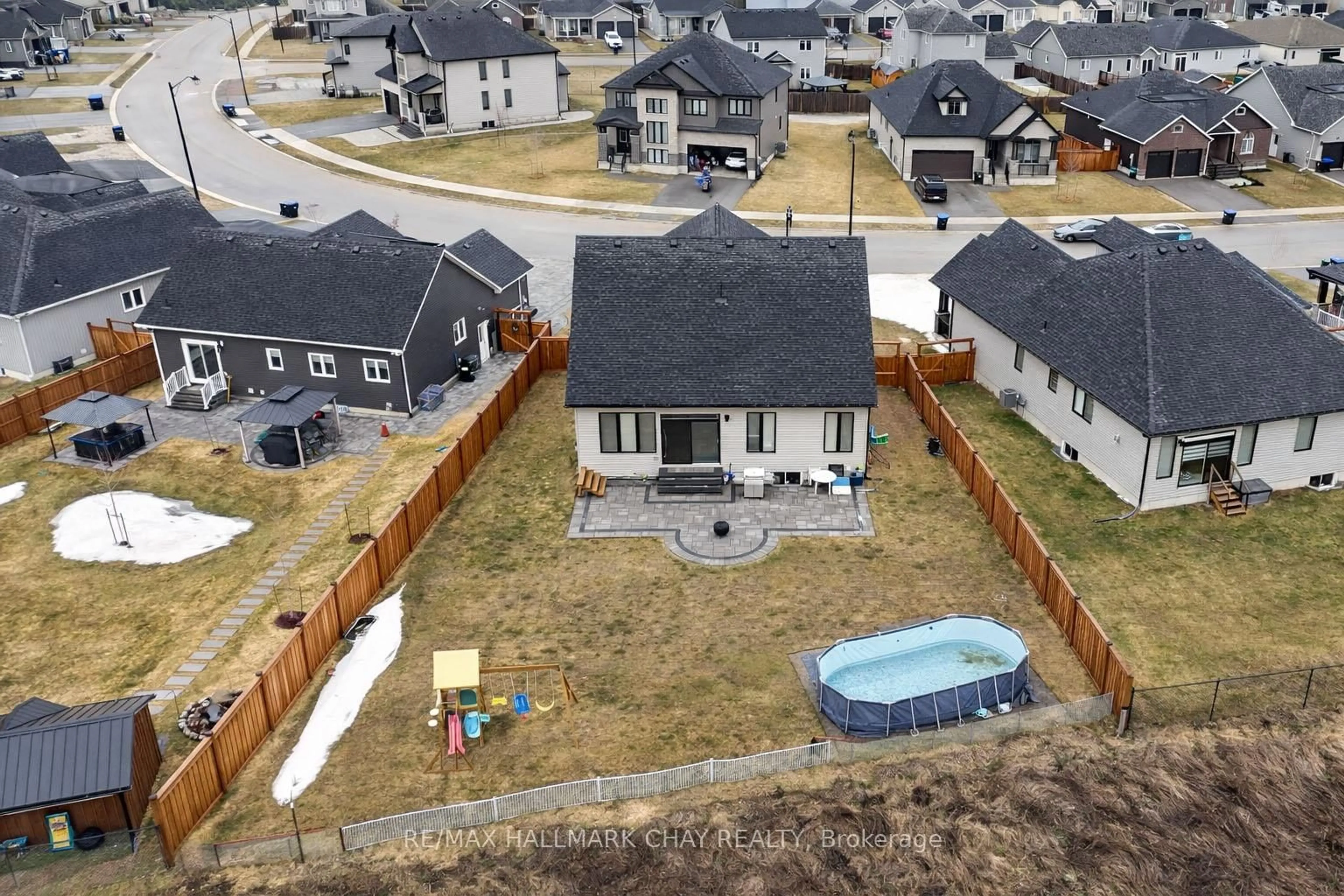 A pic from outside/outdoor area/front of a property/back of a property/a pic from drone, mountain view for 47 Allenwood Rd, Springwater Ontario L0L 1P0