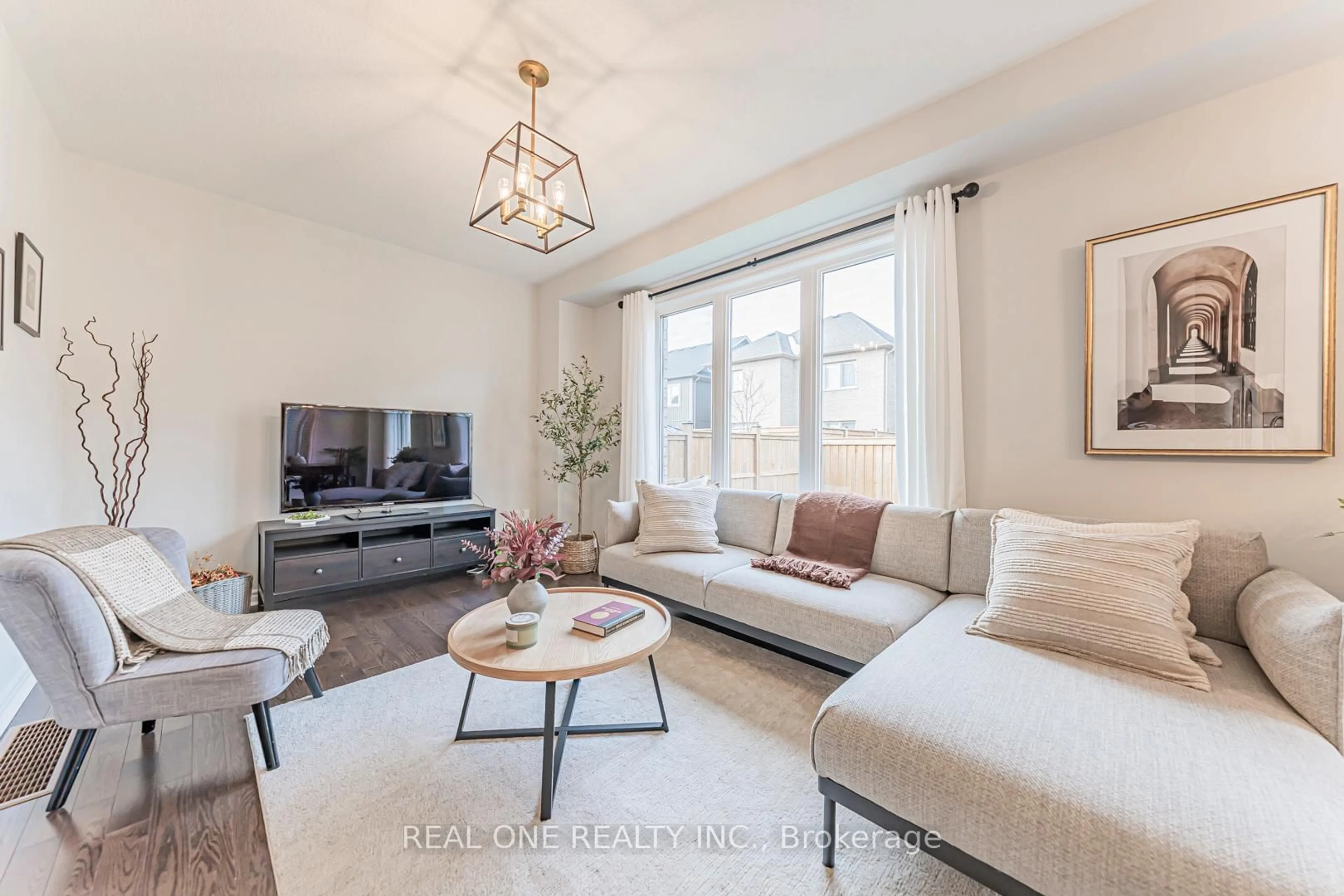 Living room with furniture, unknown for 28 Kerr St, Collingwood Ontario L9Y 4B6