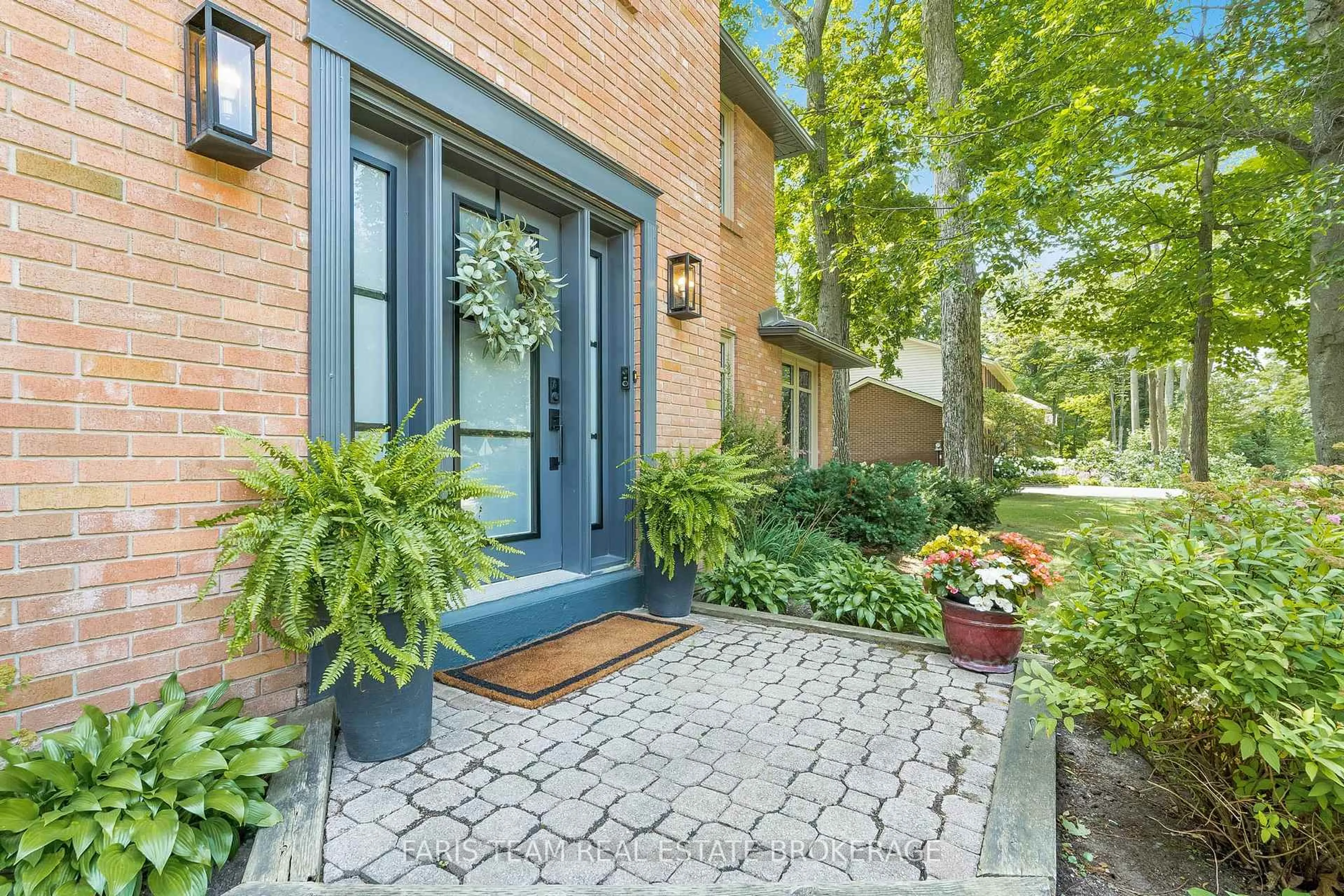 Home with brick exterior material, street for 8 Malta Cres, Springwater Ontario L9X 0P2