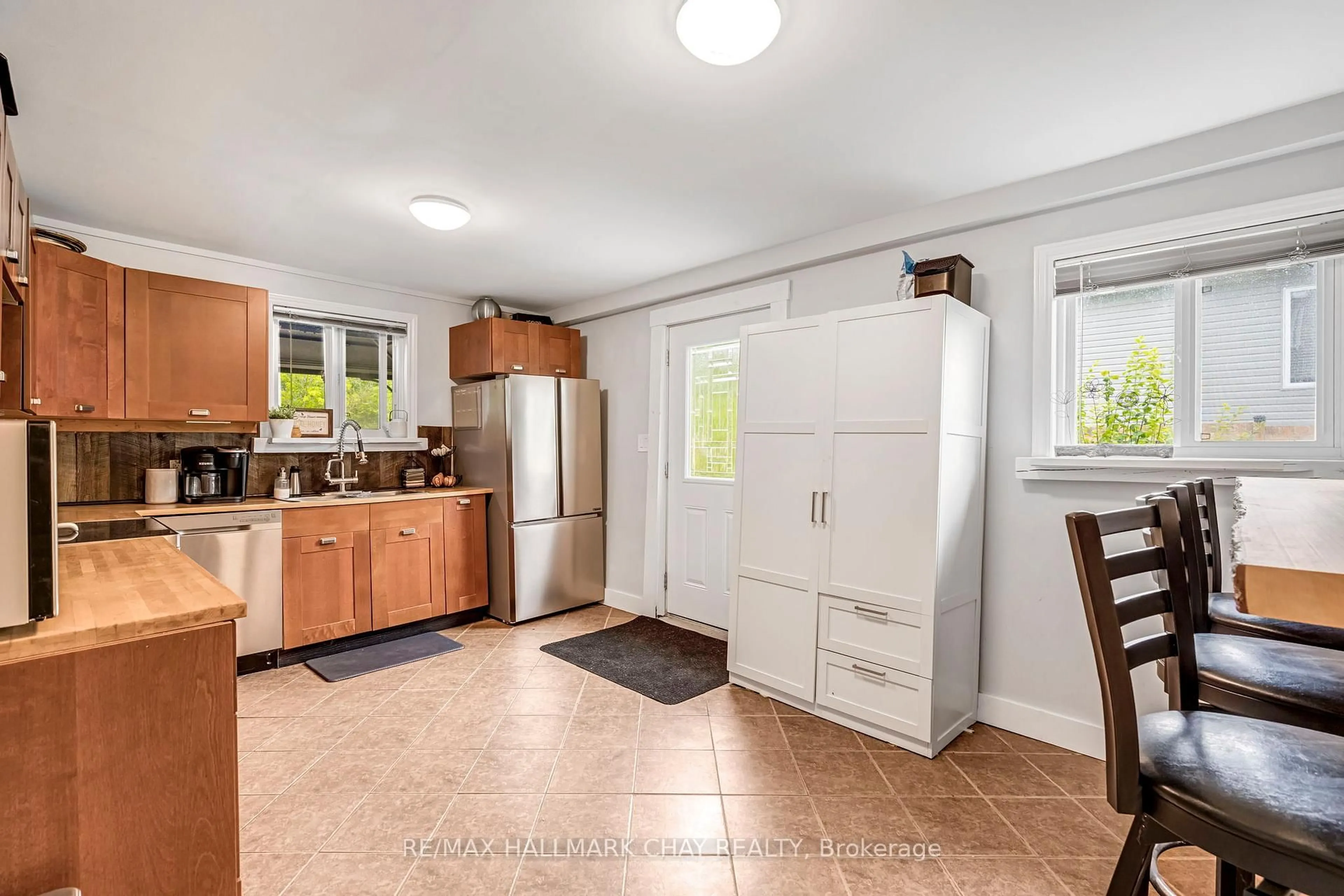 Unknown for 479 Margaret St, Tay Ontario L0K 1R0