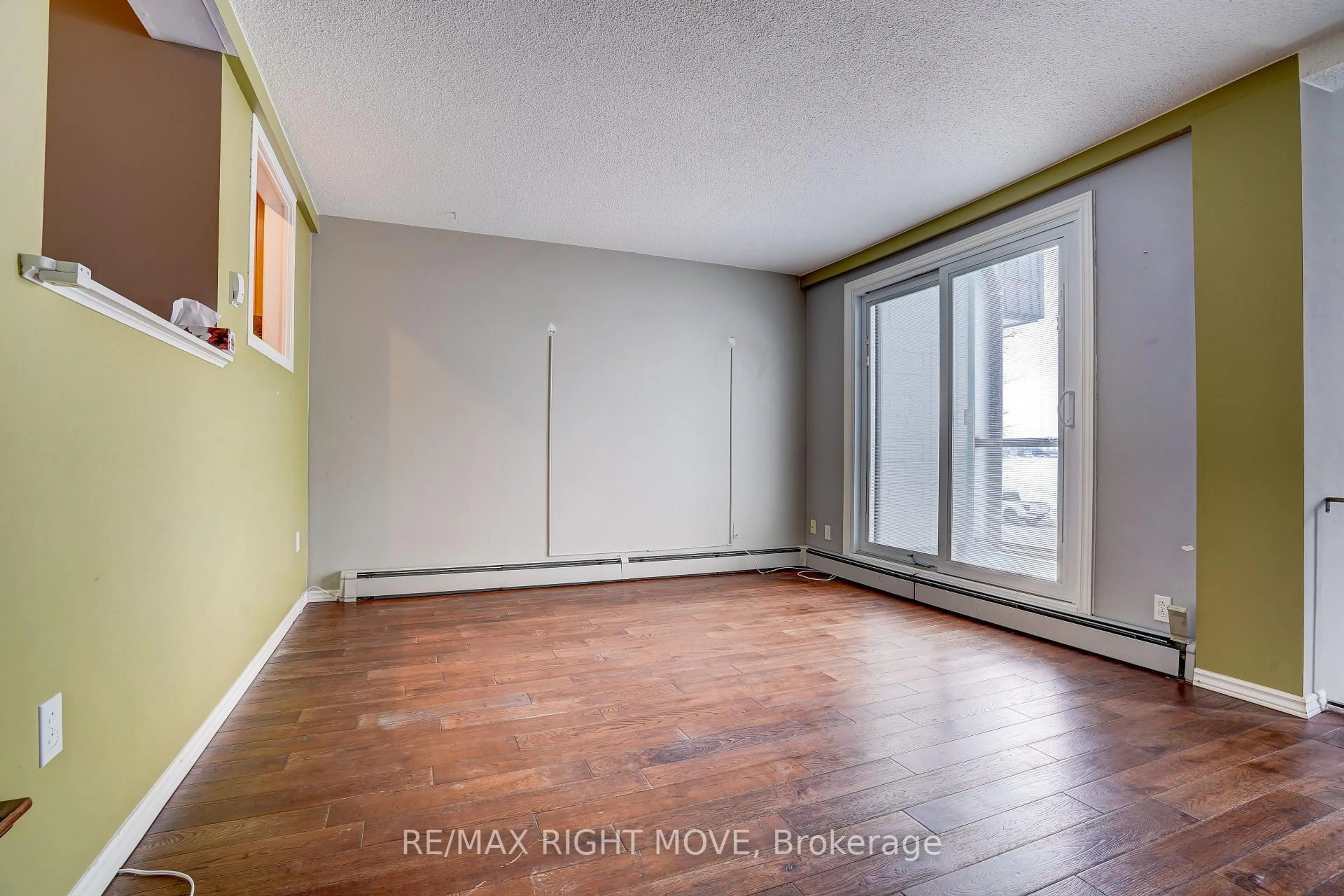 A pic of a room for 40 Victoria Cres #15, Orillia Ontario L3V 6N6