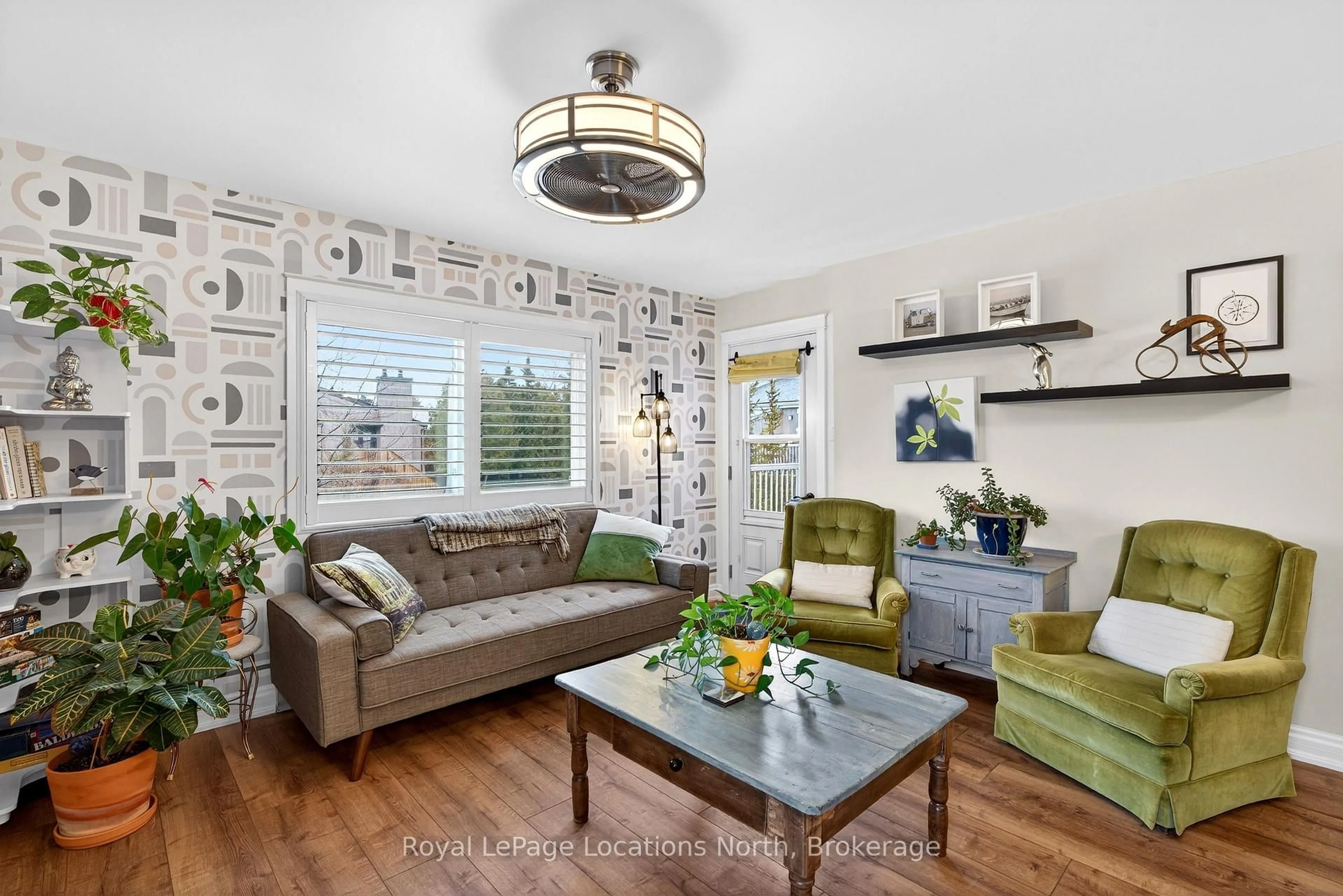 Living room with furniture, unknown for 23 Dawson Dr #91, Collingwood Ontario L9Y 5B4