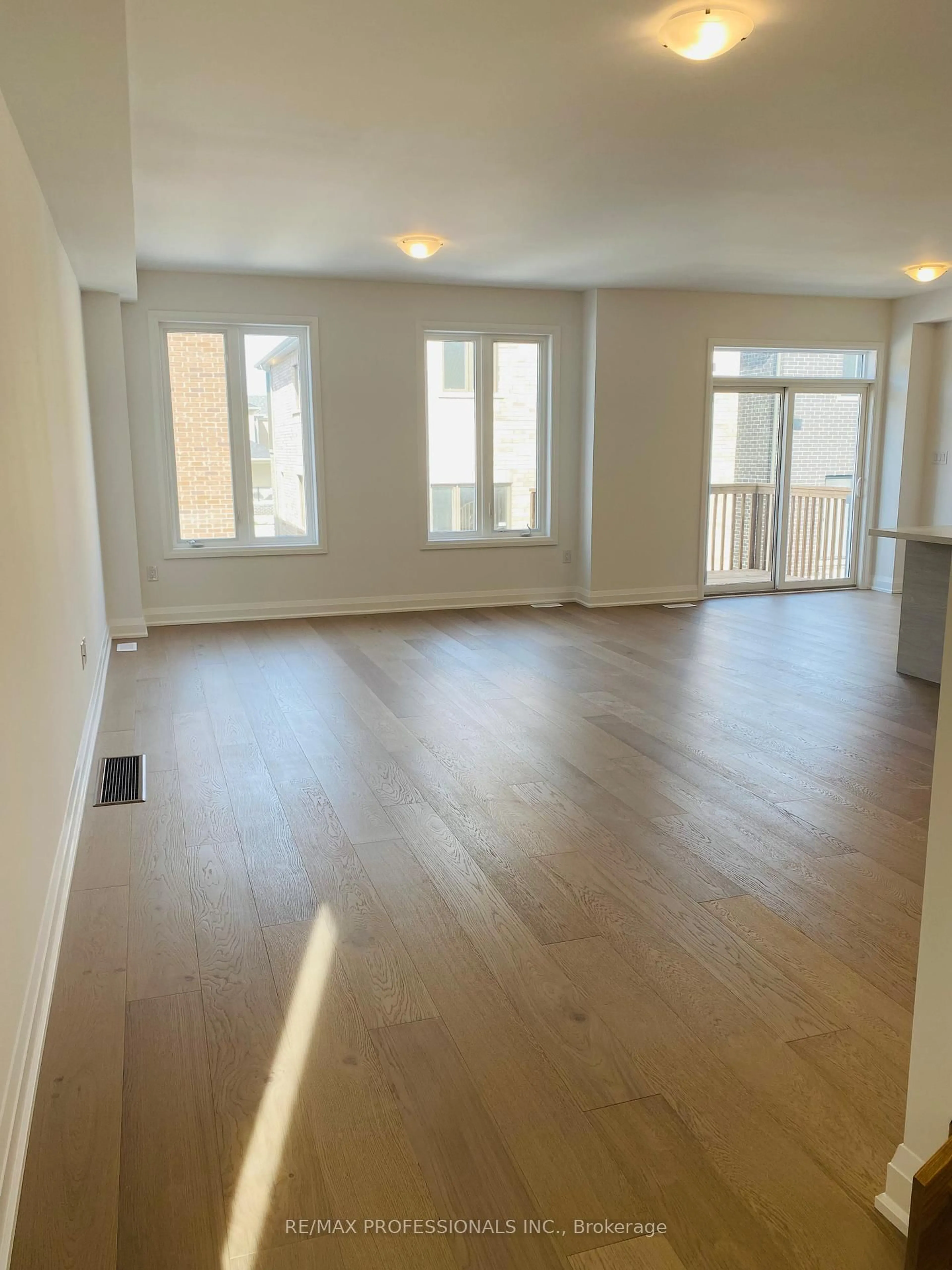 A pic of a room for 14 Barnyard Tr, Barrie Ontario L9J 0T4