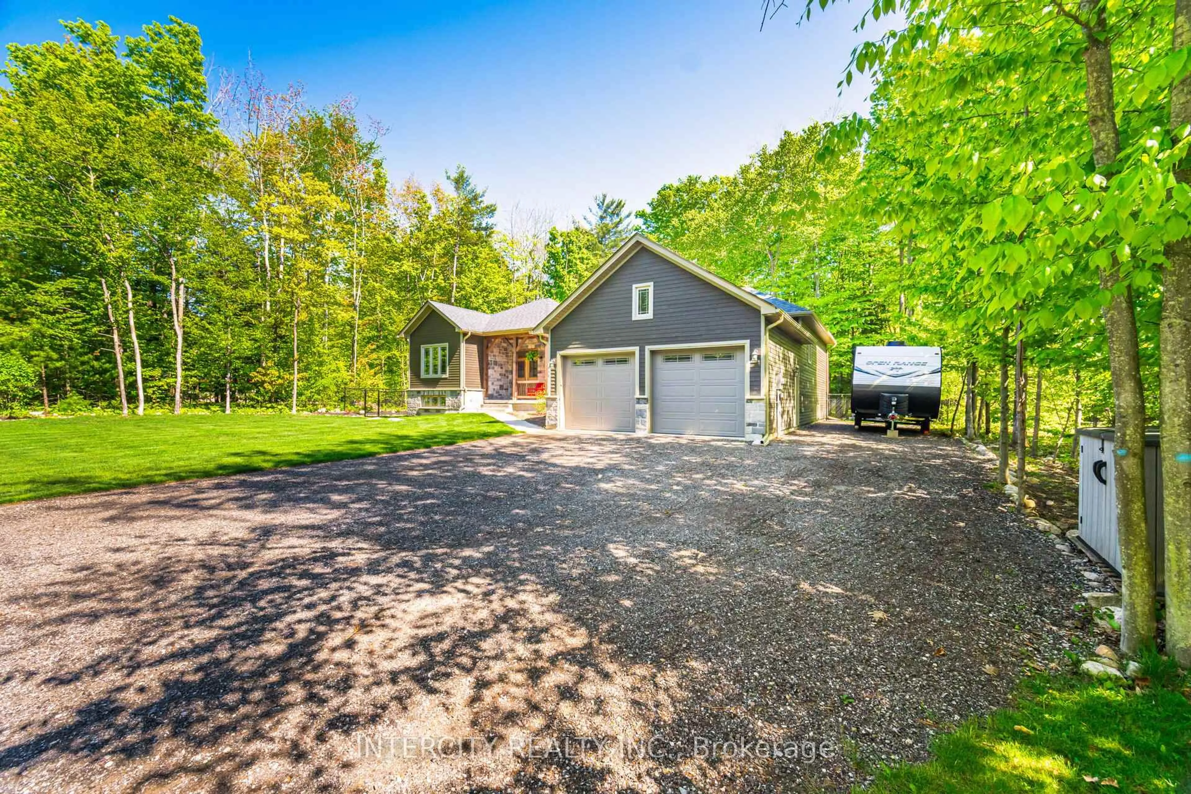 A pic from outside/outdoor area/front of a property/back of a property/a pic from drone, street for 41 Tall Pines Dr, Tiny Ontario L9M 0H4