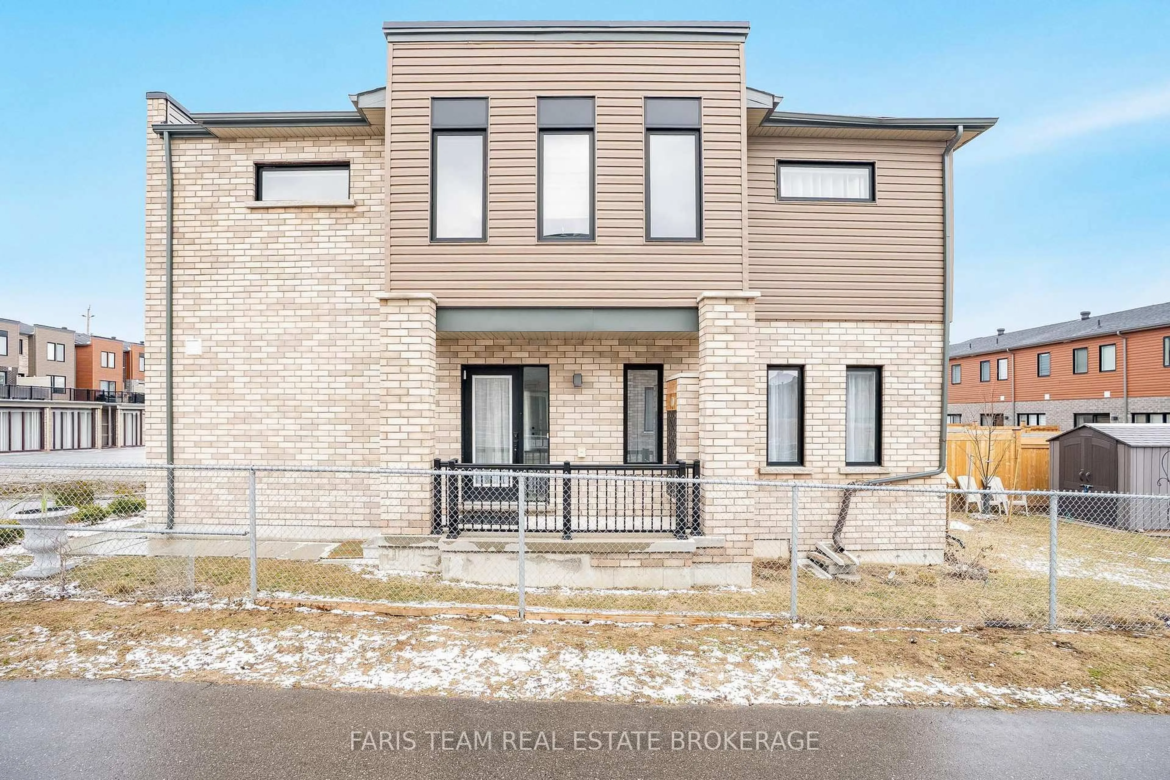 Home with brick exterior material, street for 52 Fairlane Ave, Barrie Ontario L9J 0M9