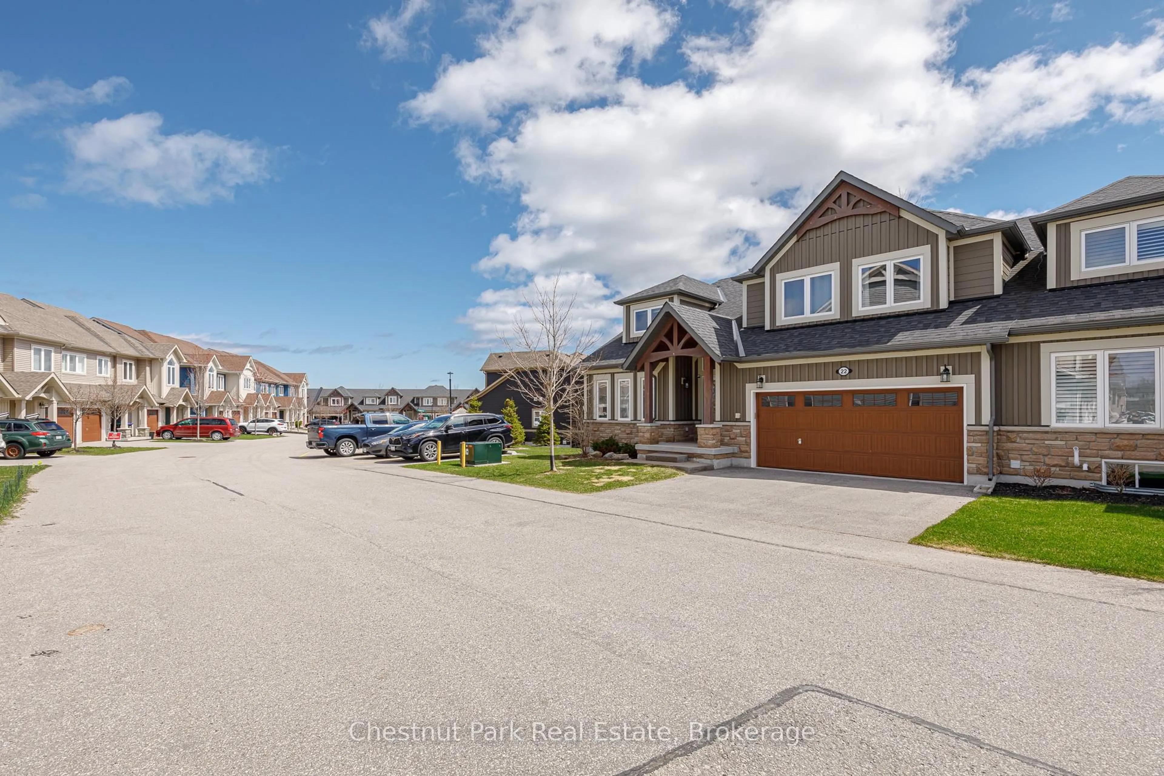 A pic from outside/outdoor area/front of a property/back of a property/a pic from drone, street for 22 Kennedy Ave, Collingwood Ontario L9Y 0Z5