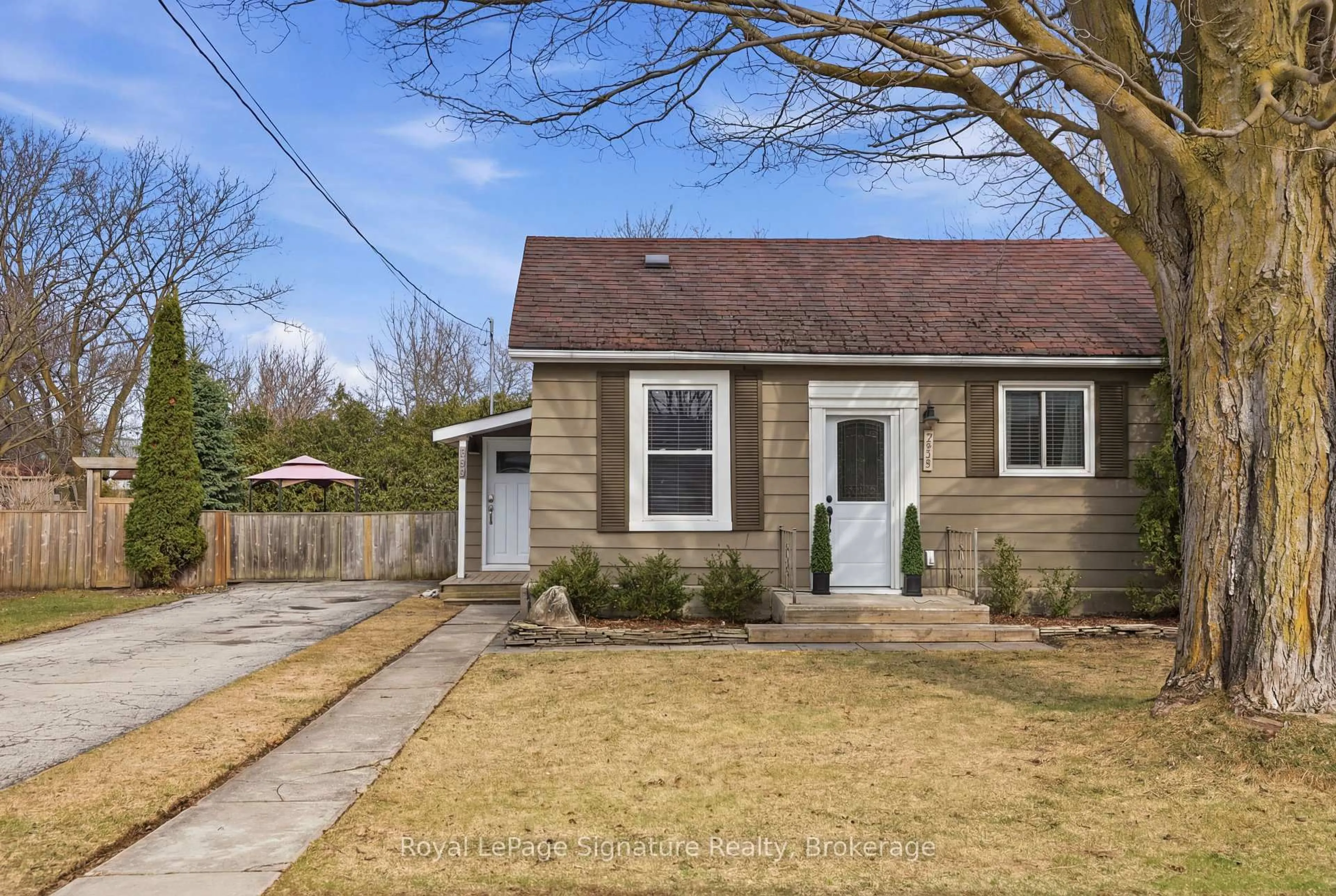 Unknown for 639 Saint Marie St, Collingwood Ontario L9Y 3L4