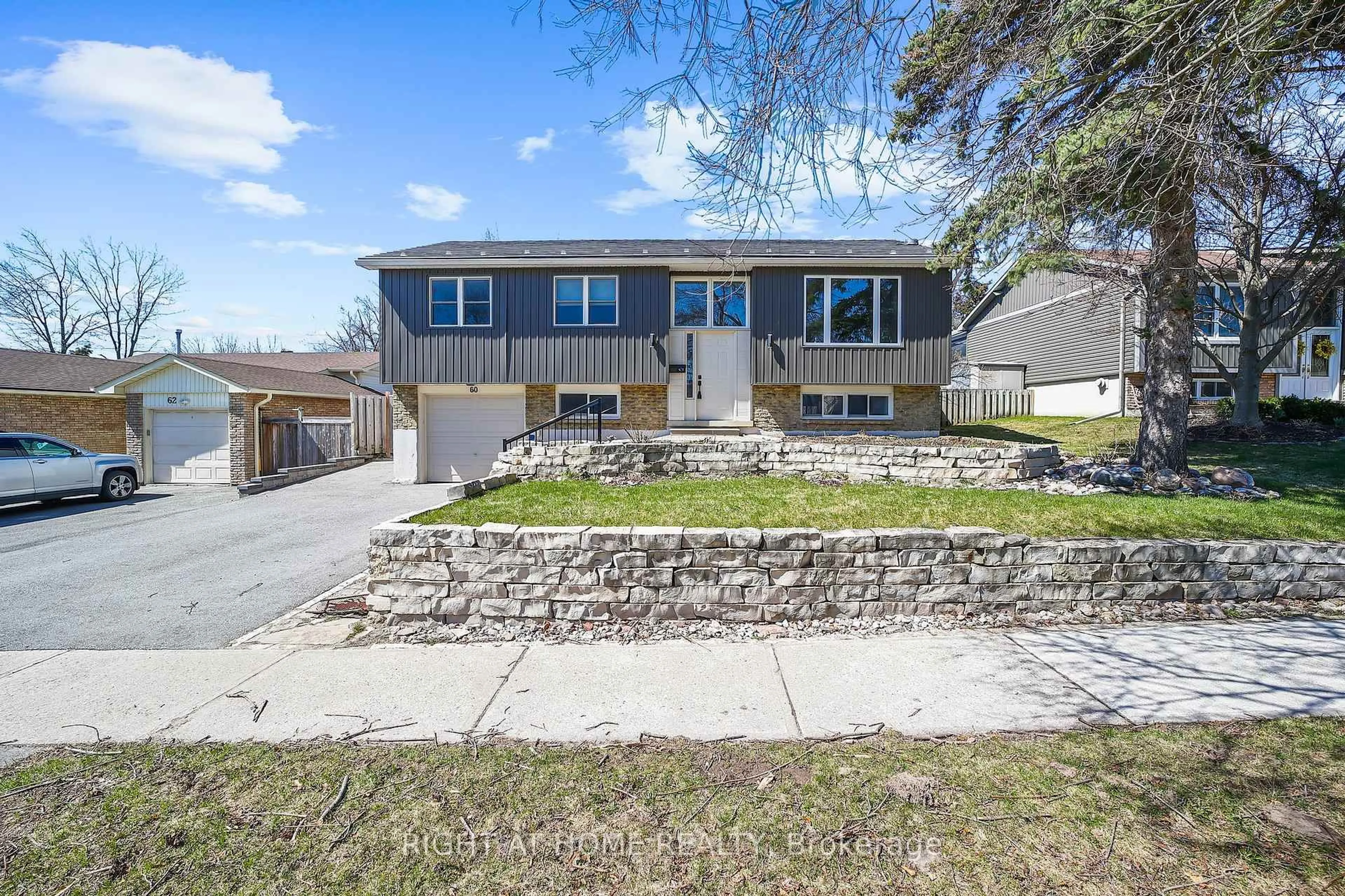 Unknown for 60 HEATHER St, Barrie Ontario L4N 4N1