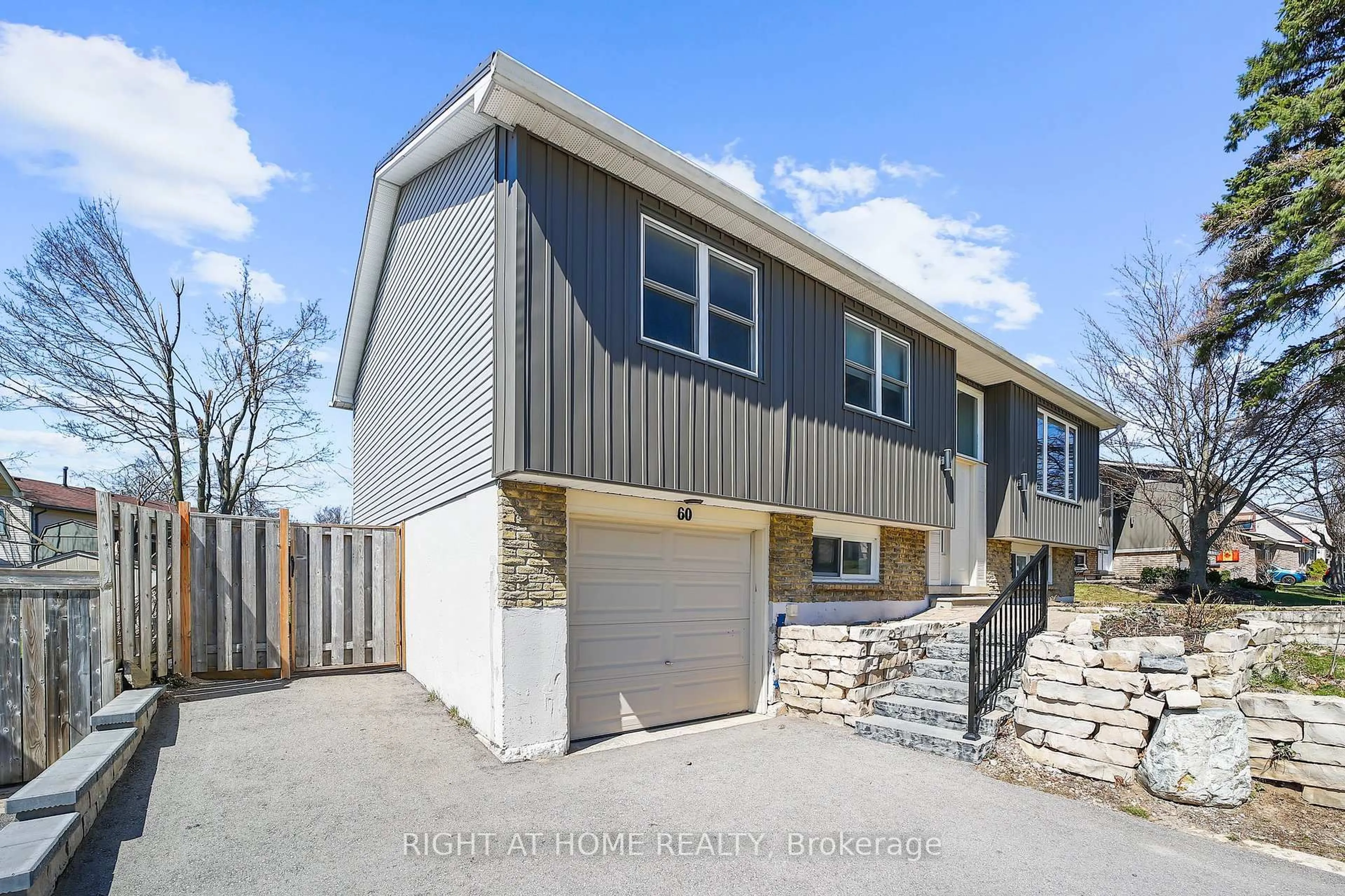 A pic from outside/outdoor area/front of a property/back of a property/a pic from drone, street for 60 HEATHER St, Barrie Ontario L4N 4N1