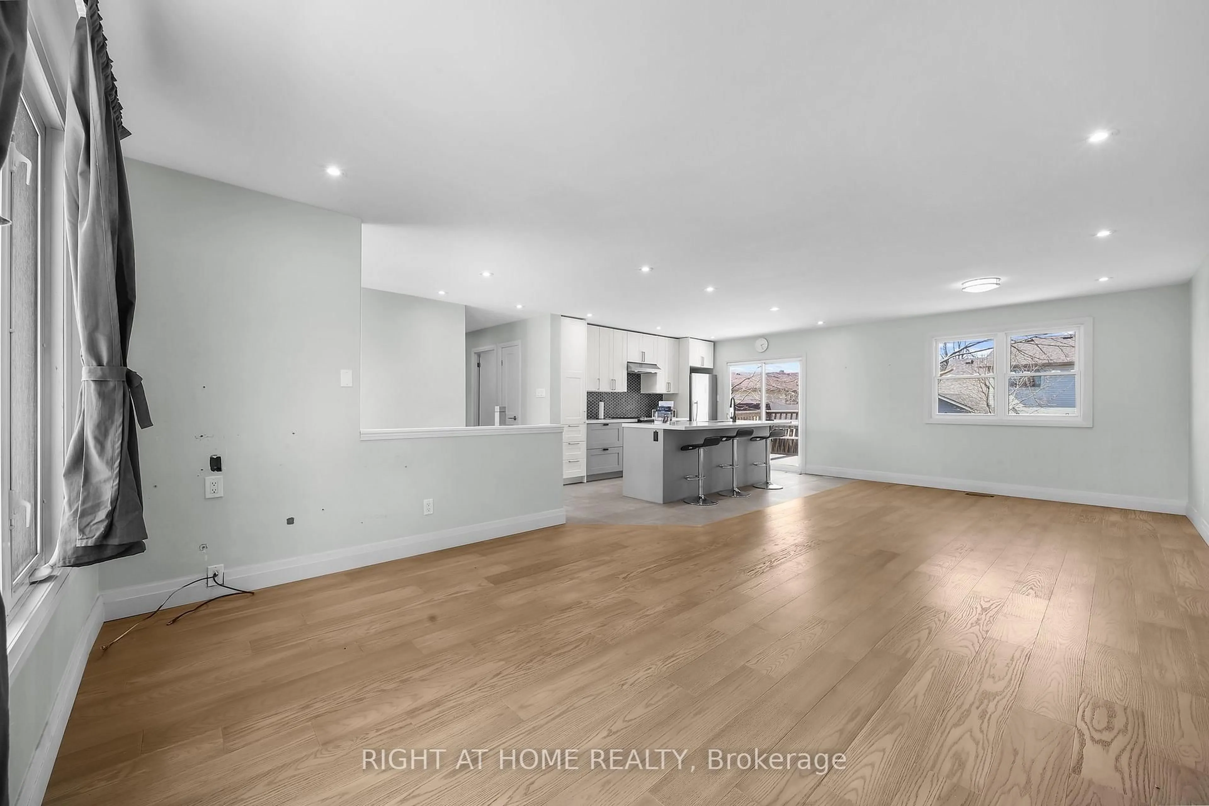 Open concept kitchen, unknown for 60 HEATHER St, Barrie Ontario L4N 4N1