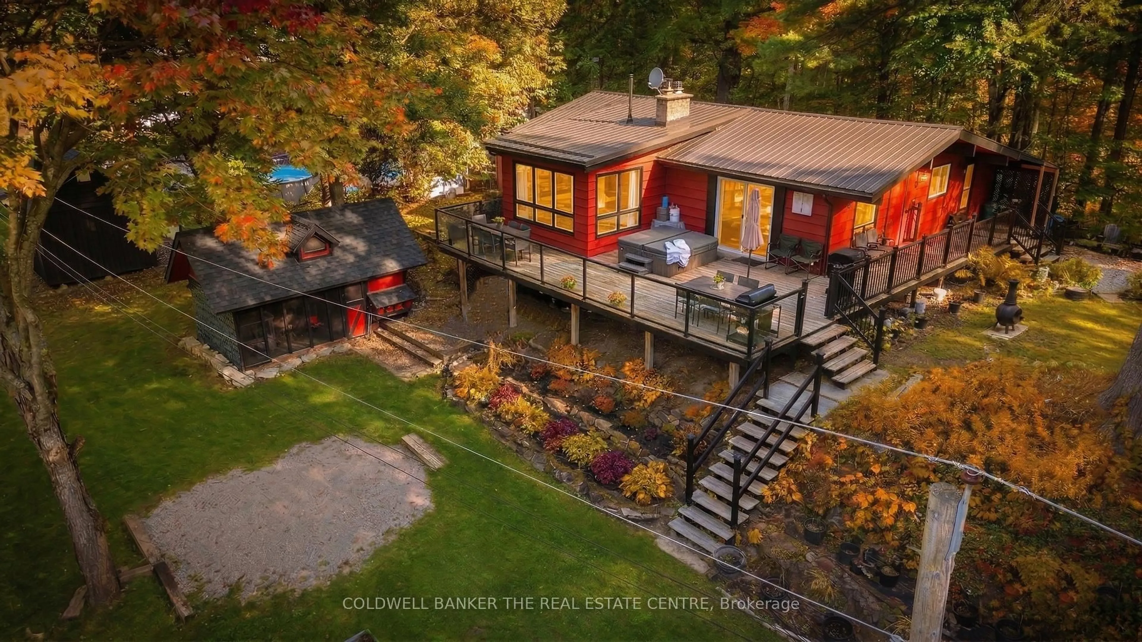 A pic from outside/outdoor area/front of a property/back of a property/a pic from drone, street for 2562 NORTON Rd, Severn Ontario L0K 2B0