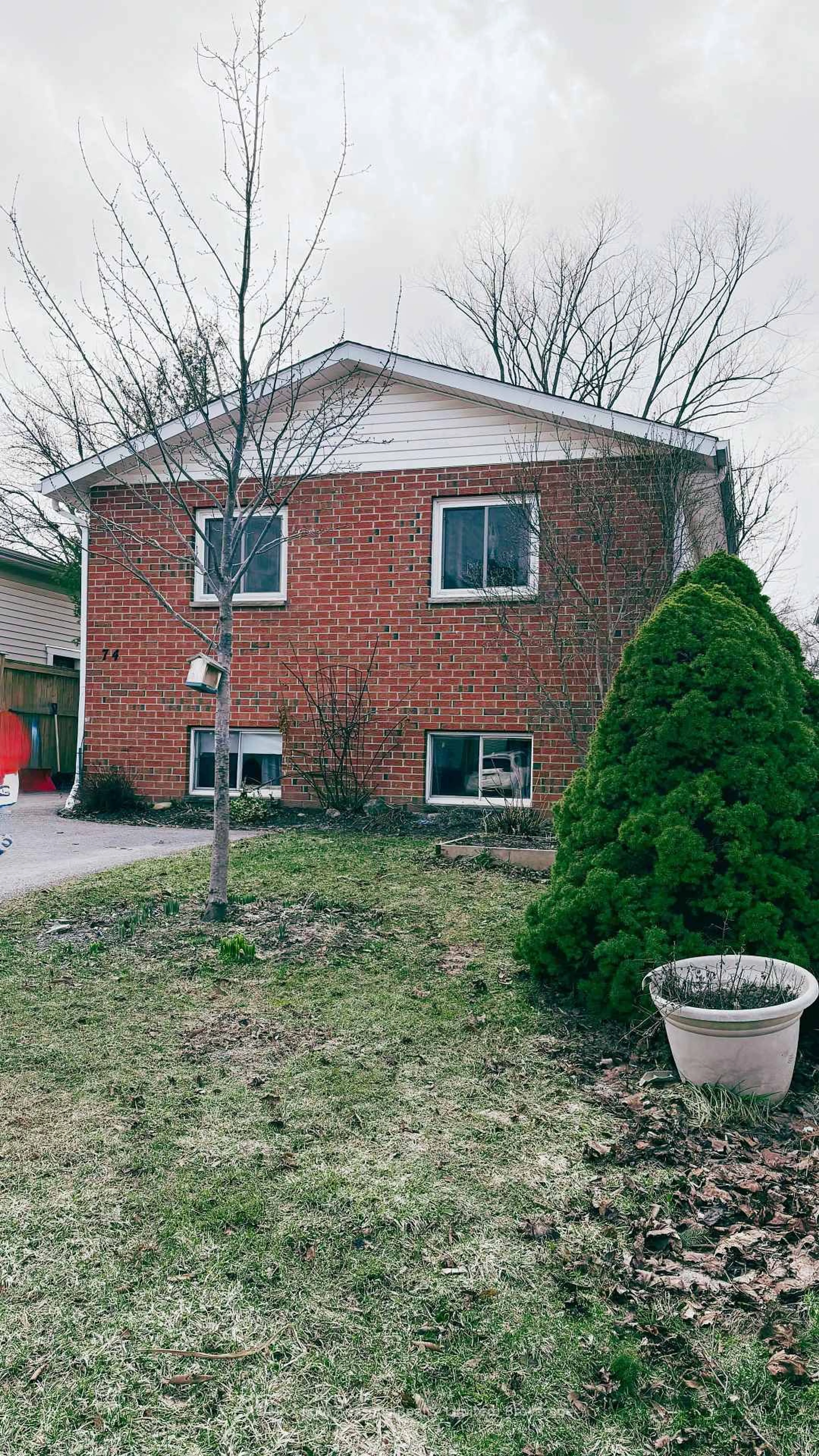 Home with brick exterior material, building for 74 Telfer Rd, Collingwood Ontario L9Y 4S2