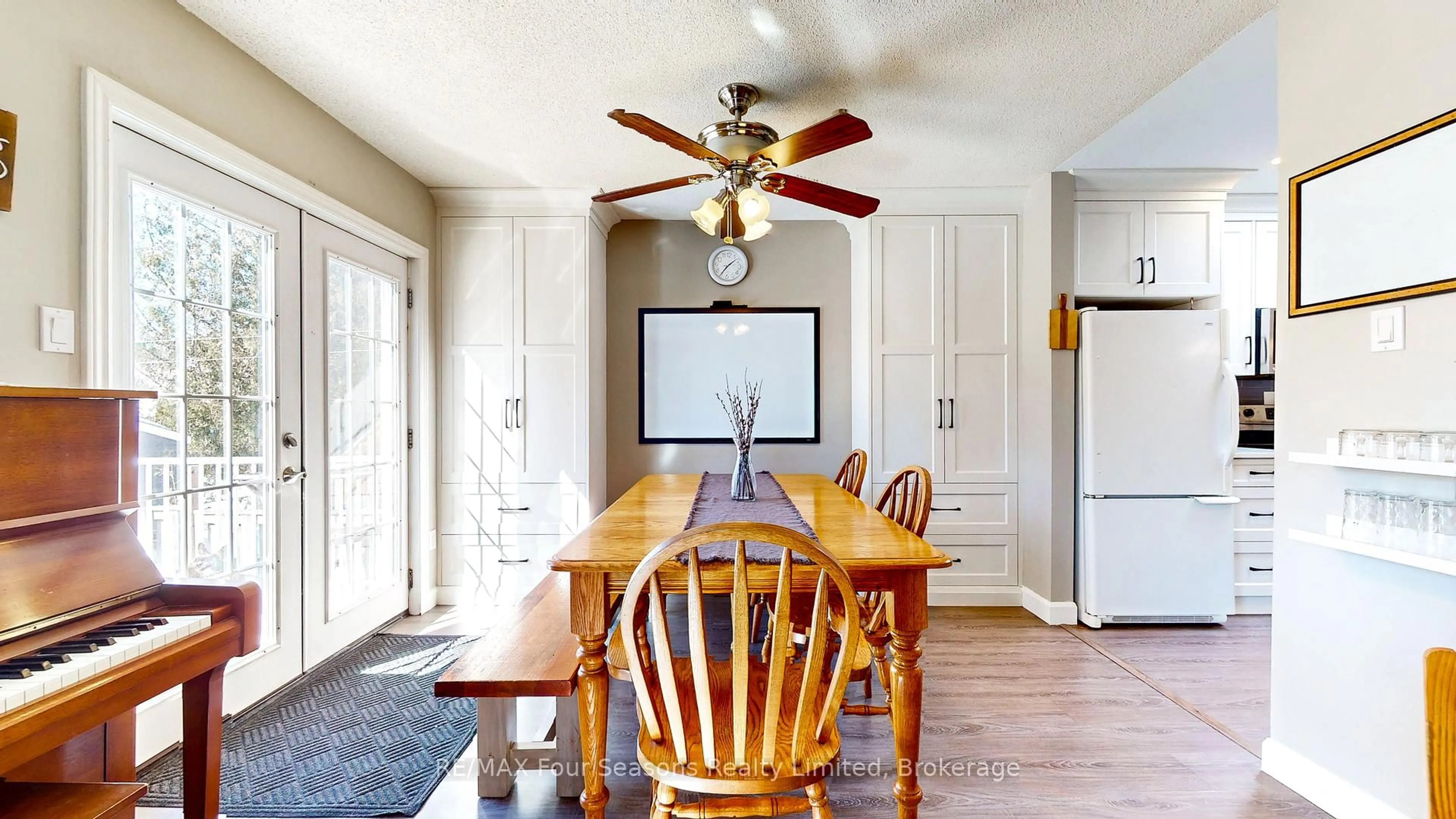 Dining room, wood/laminate floor for 74 Telfer Rd, Collingwood Ontario L9Y 4S2