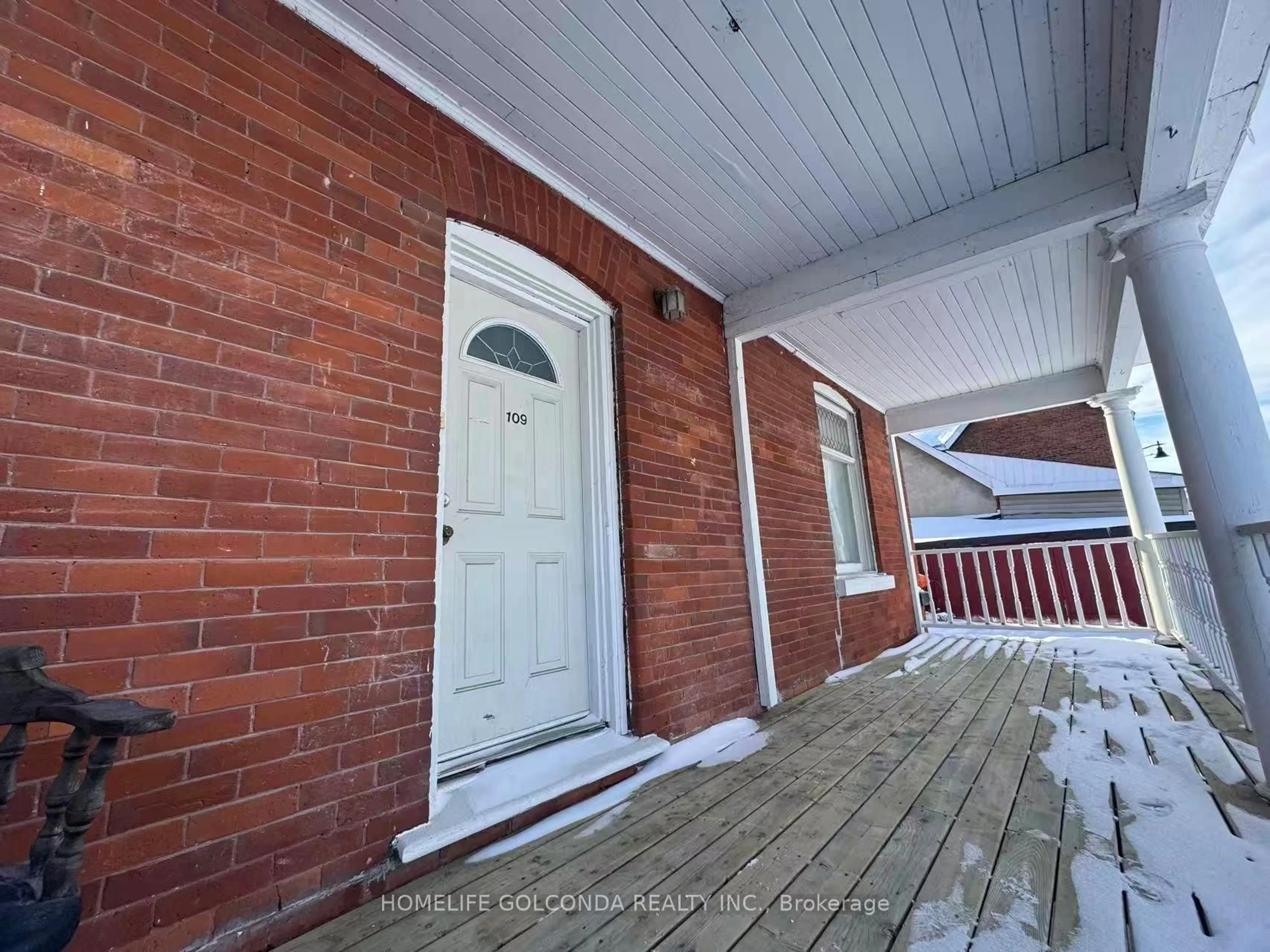 Unknown for 109 Elgin St, Orillia Ontario L3V 1S6