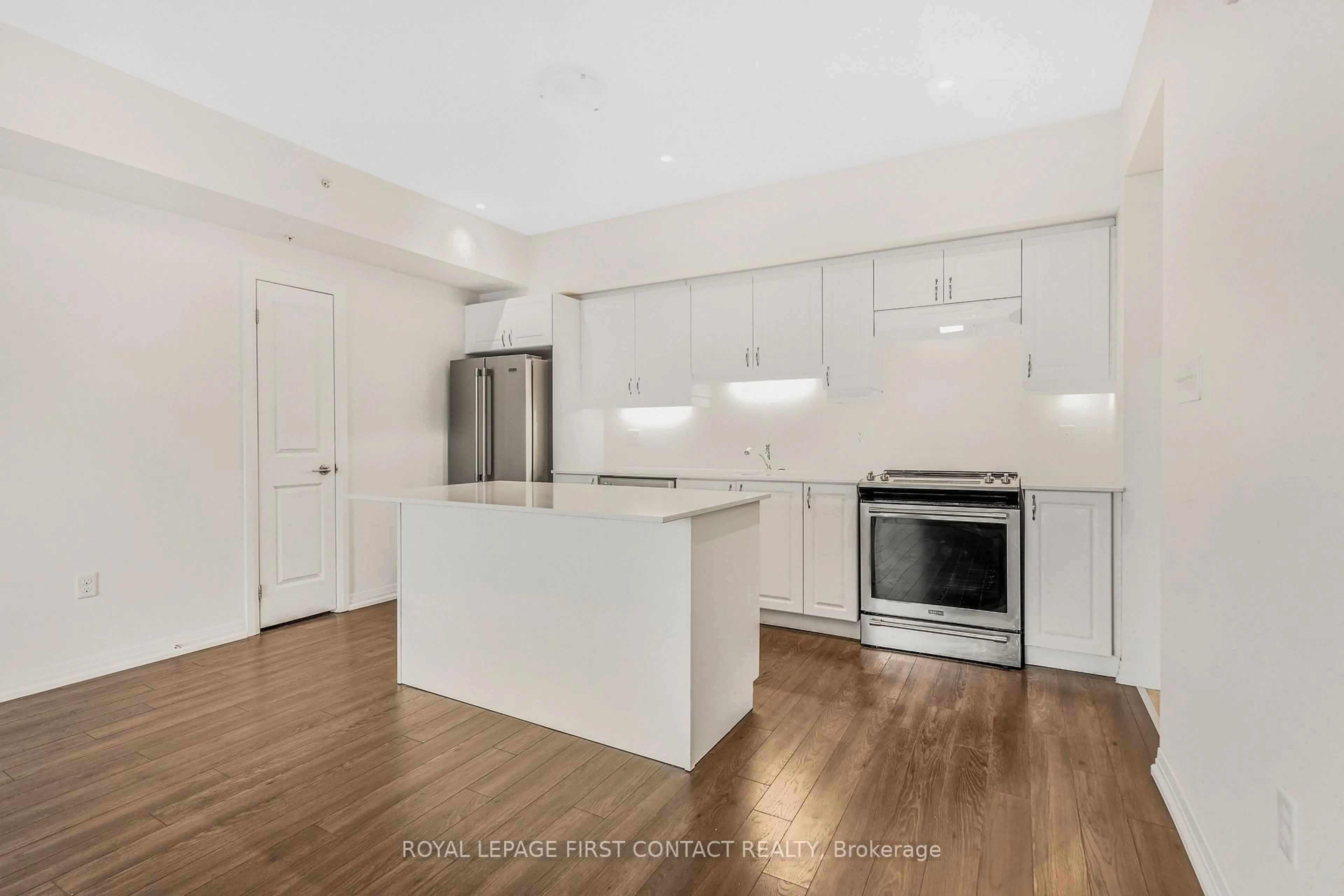 Open concept kitchen, unknown for 300 Essa Rd #601, Barrie Ontario L9J 0B9