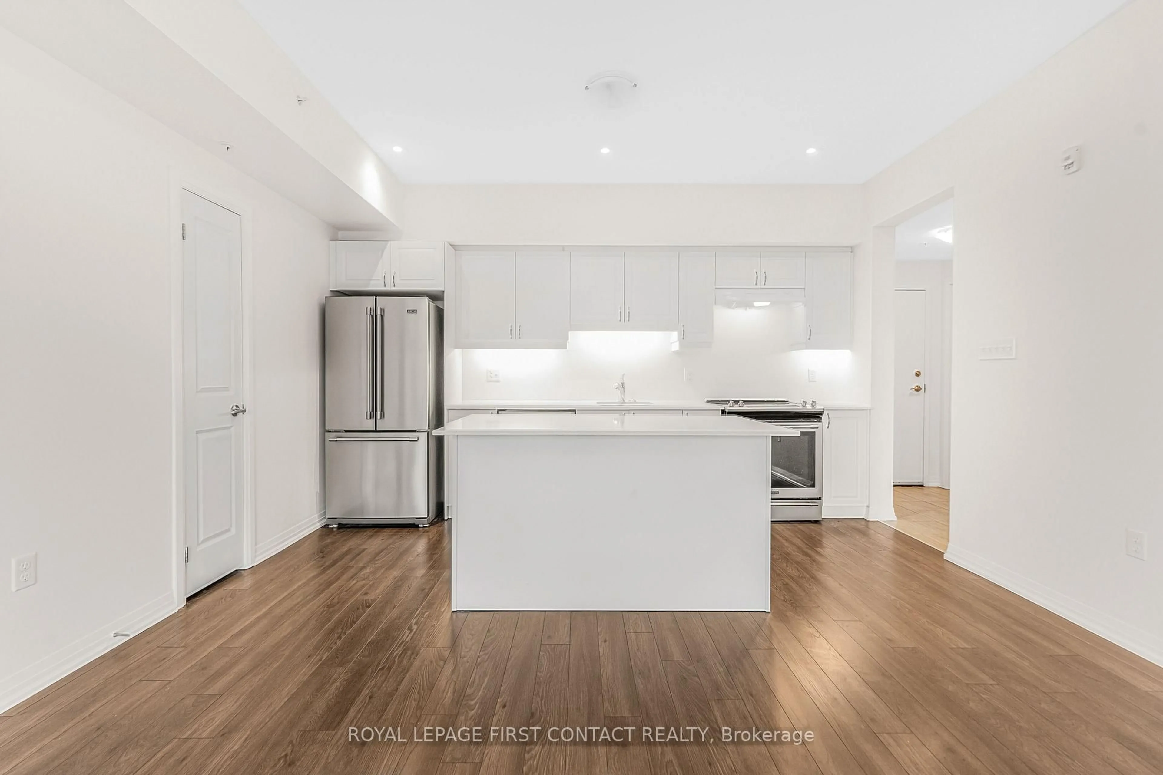 Open concept kitchen, unknown for 300 Essa Rd #601, Barrie Ontario L9J 0B9