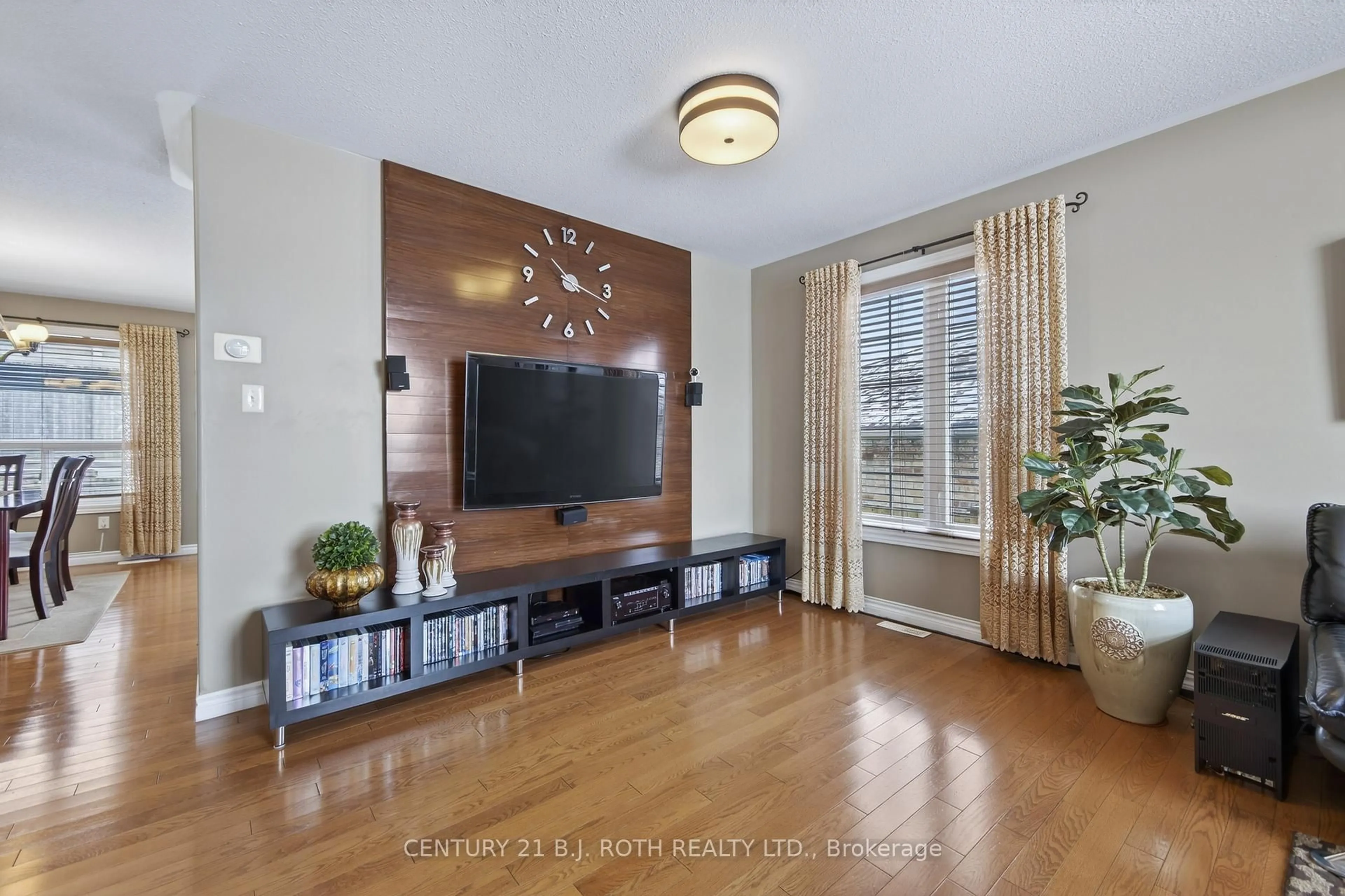 Unknown for 115 Lion's Gate Blvd, Barrie Ontario L4M 7E5