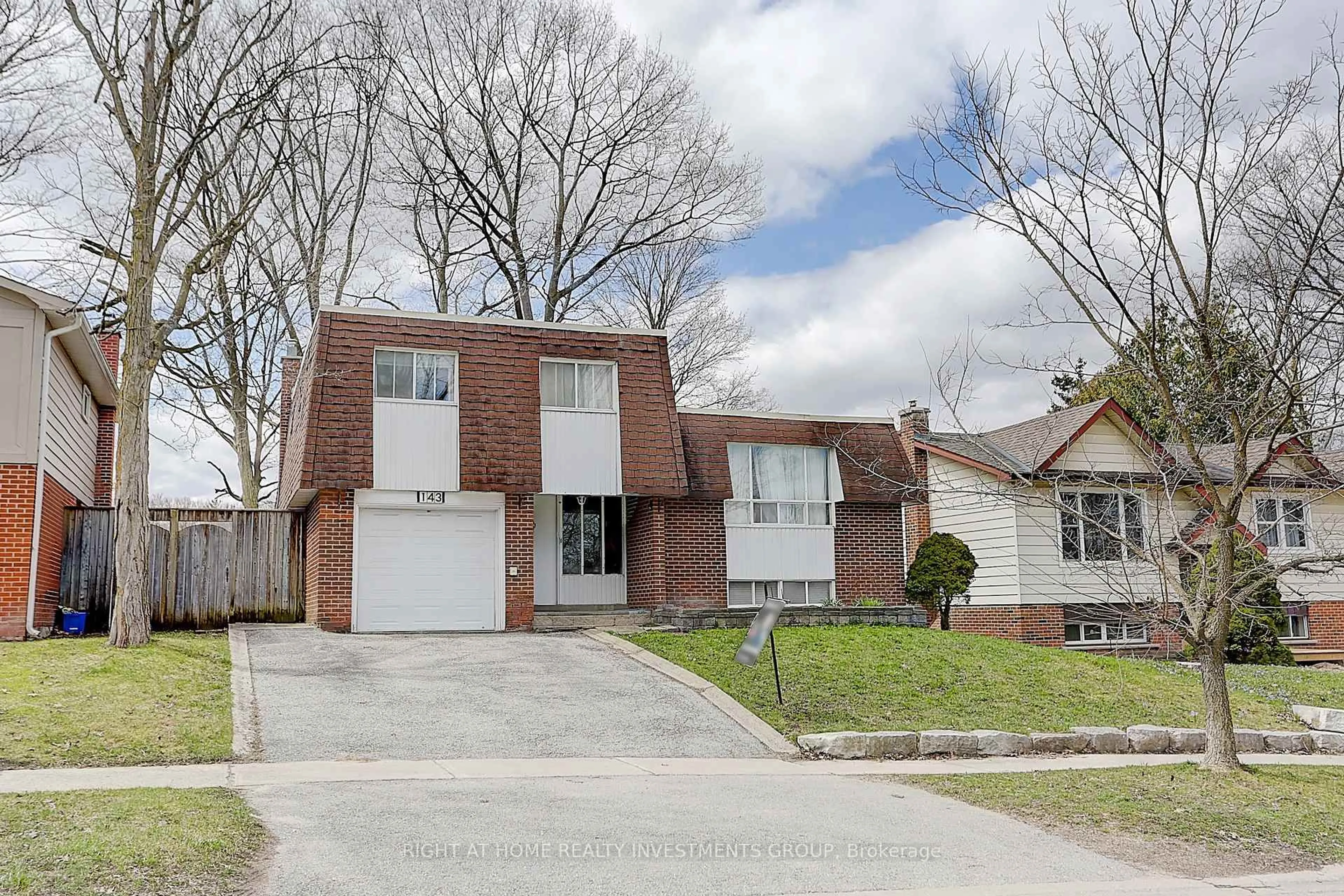 Home with brick exterior material, street for 143 Springdale Dr, Barrie Ontario L4M 4Y1