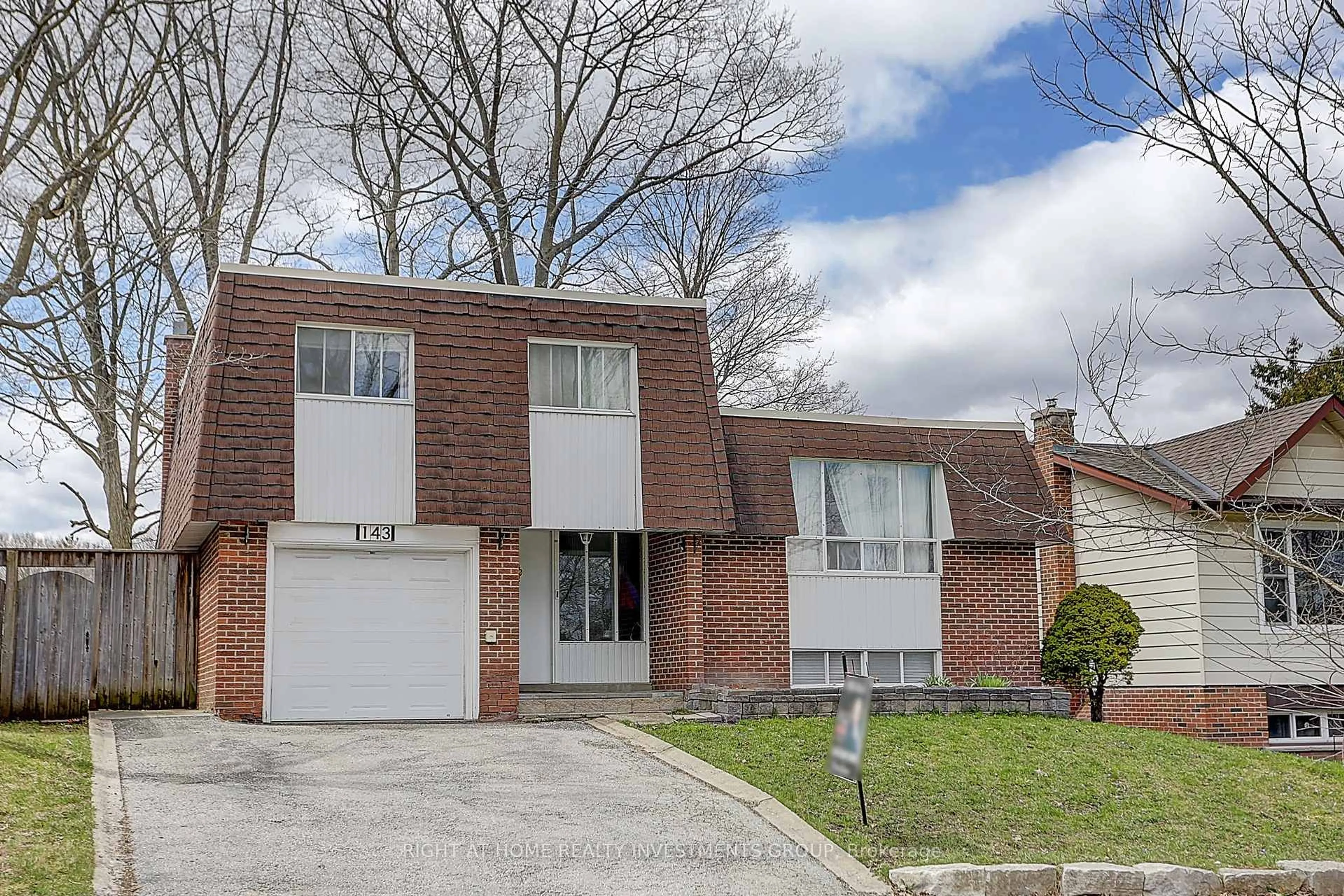 Home with brick exterior material, street for 143 Springdale Dr, Barrie Ontario L4M 4Y1