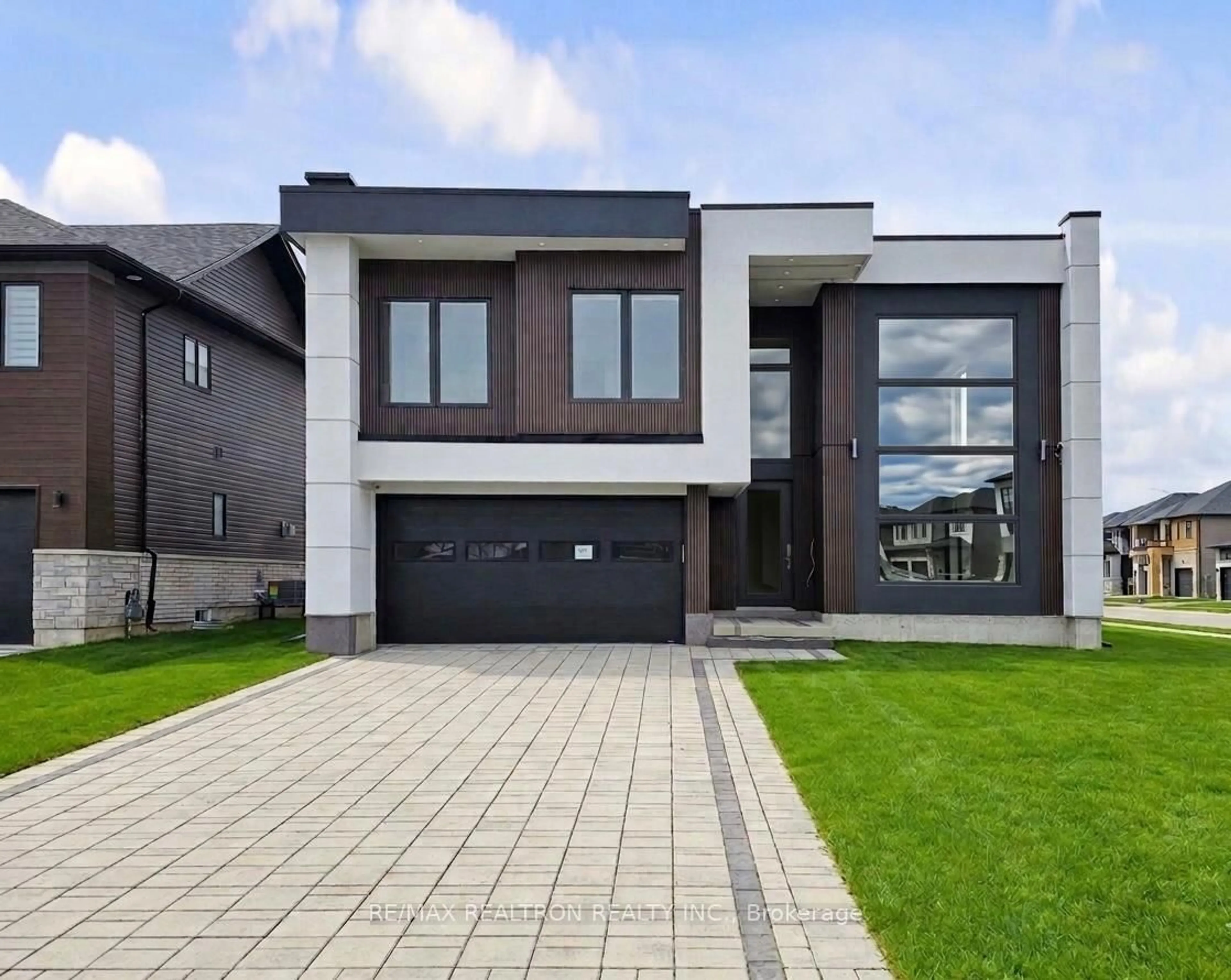 Home with brick exterior material, street for 3714 Lakepoint Dr, Severn Ontario L3V 8M9