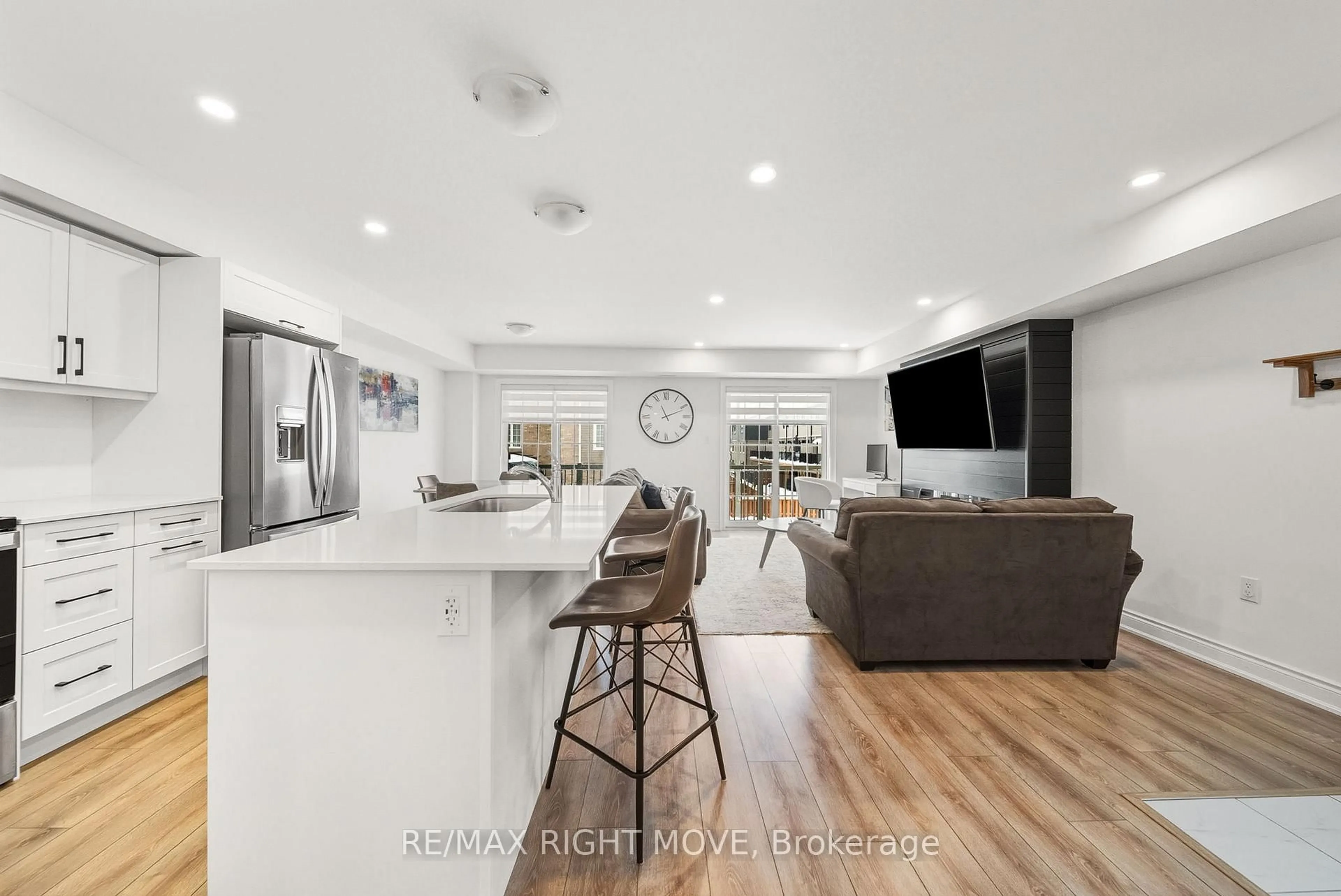 Open concept kitchen, unknown for 41 Pumpkin Corner Cres #Unit 2, Barrie Ontario L9J 0T7