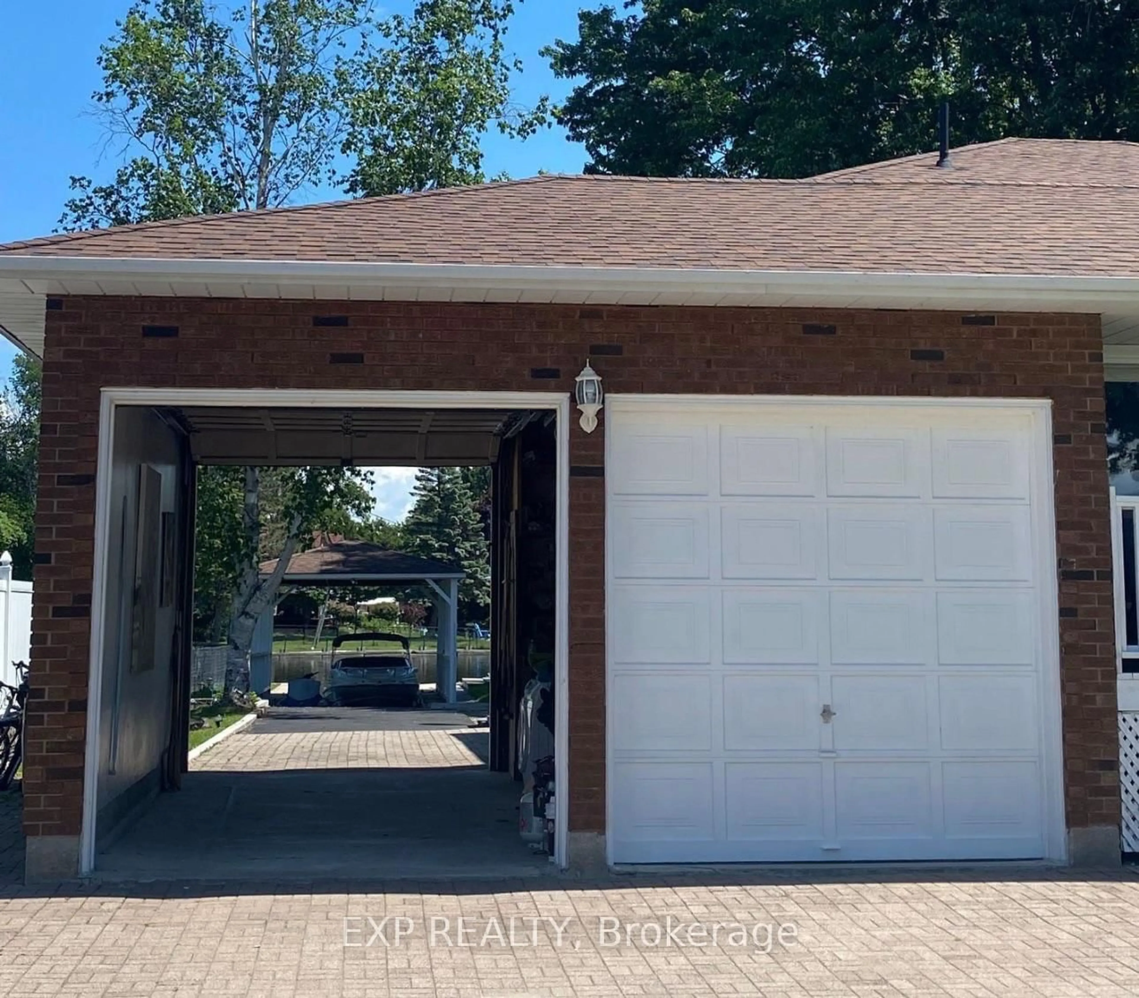 Indoor garage for 25 Turtle Path, Ramara Ontario L0K 1B0