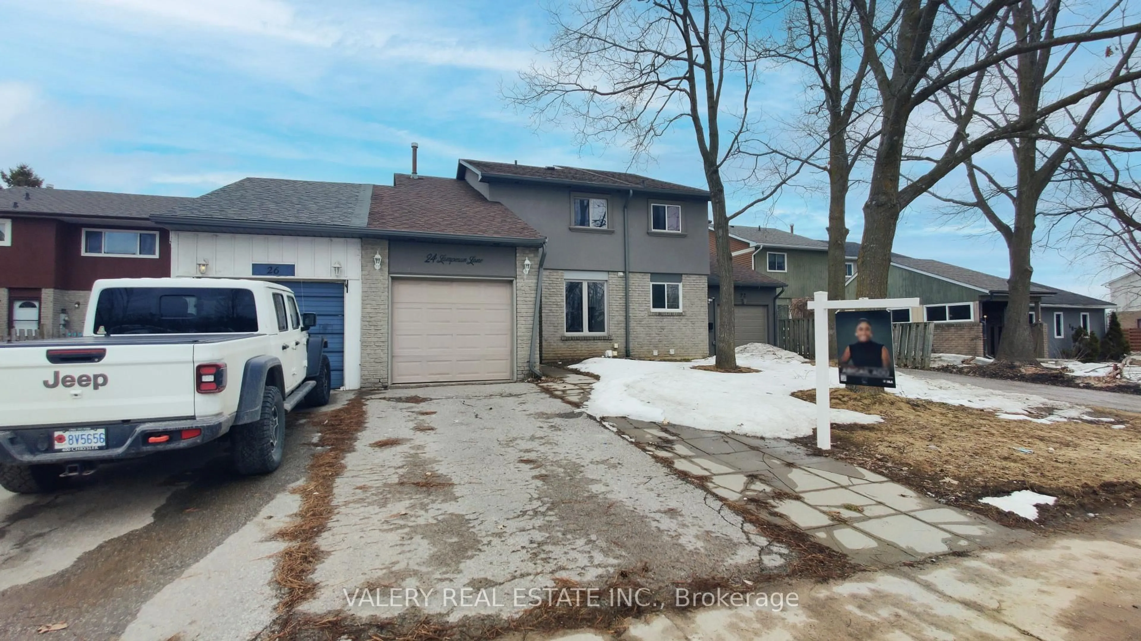 A pic from outside/outdoor area/front of a property/back of a property/a pic from drone, street for 24 Lampman Ln Lane, Barrie Ontario L4N 5B1