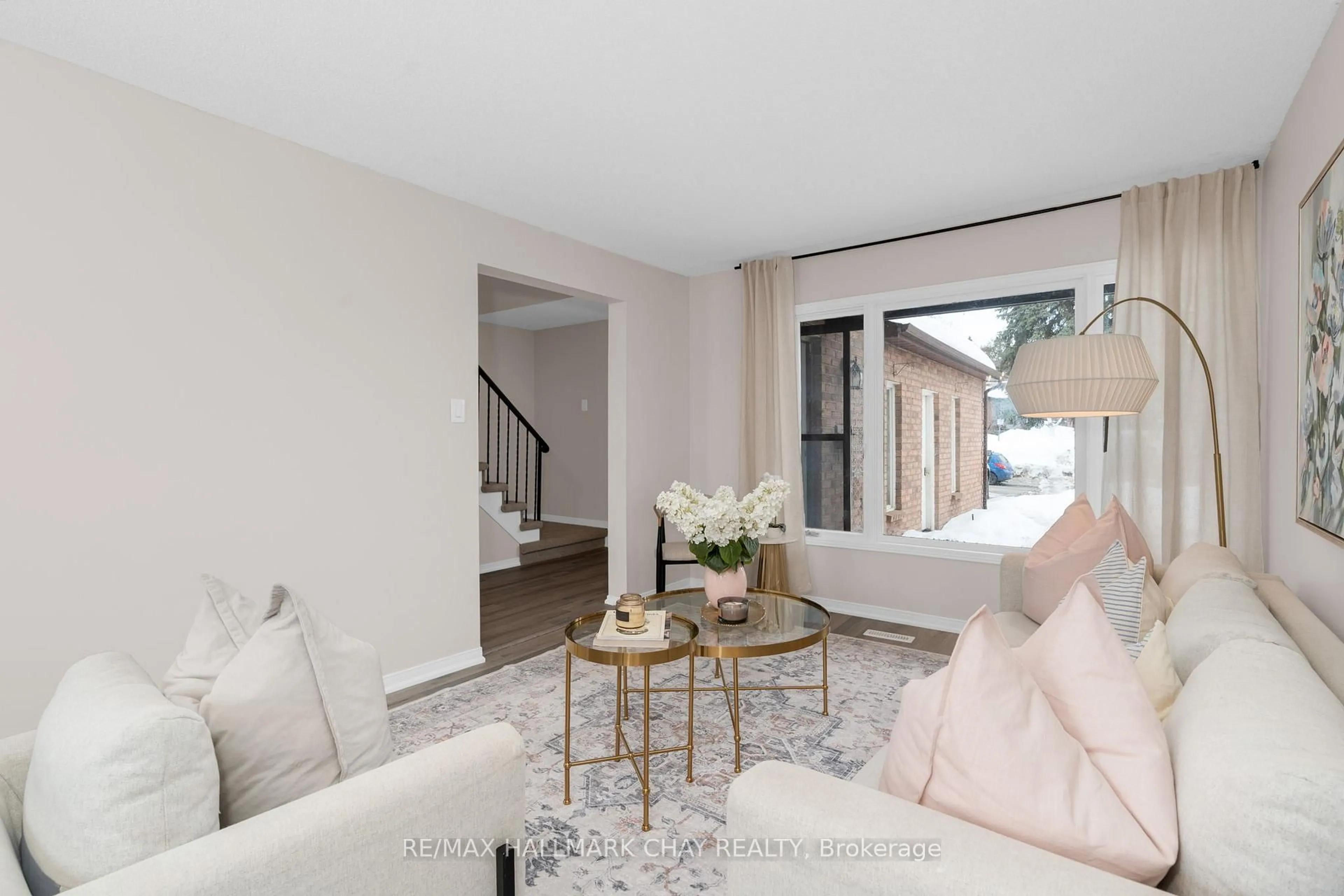 Living room with furniture, unknown for 25 Garden Dr, Barrie Ontario L4N 5T8