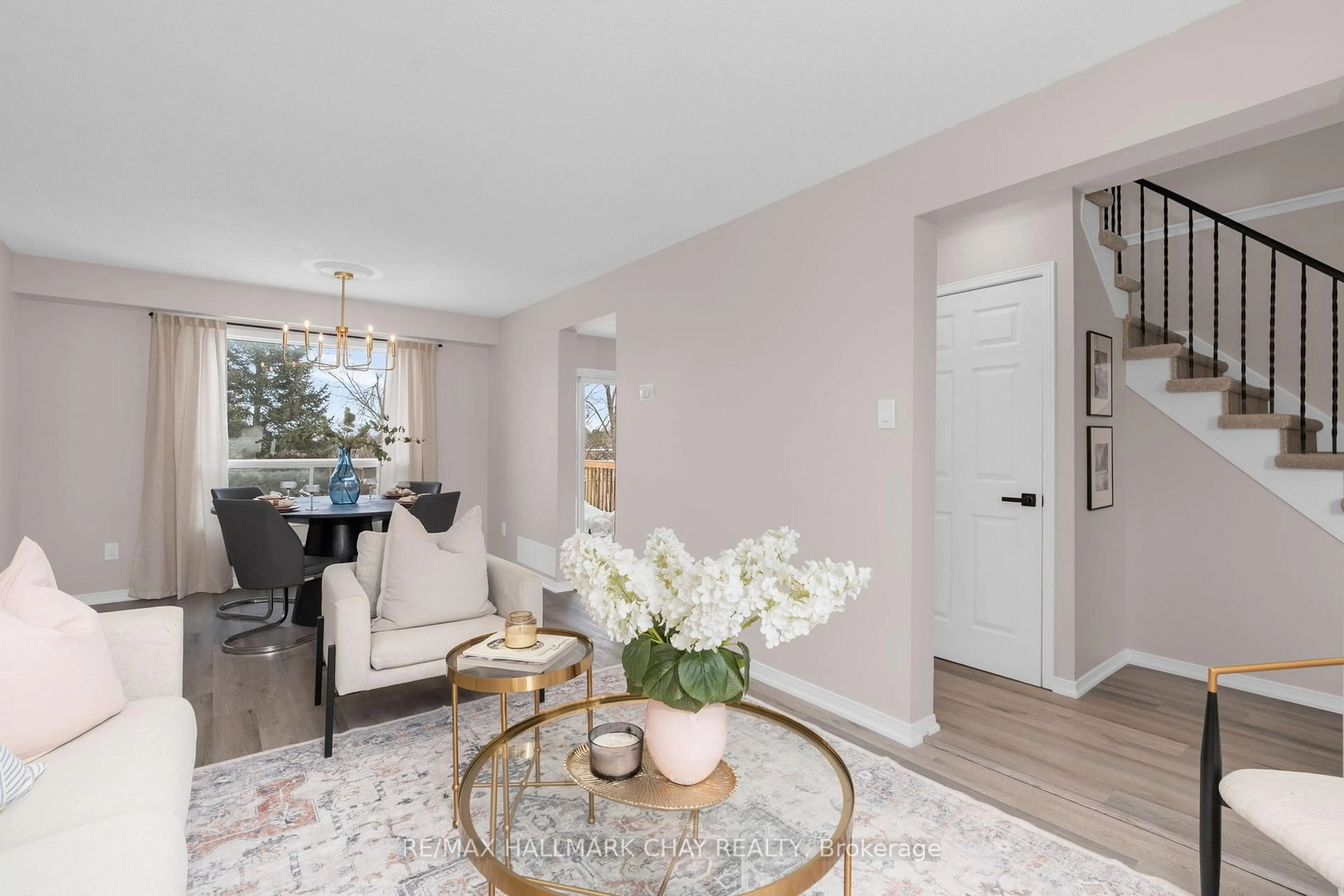 Living room with furniture, unknown for 25 Garden Dr, Barrie Ontario L4N 5T8