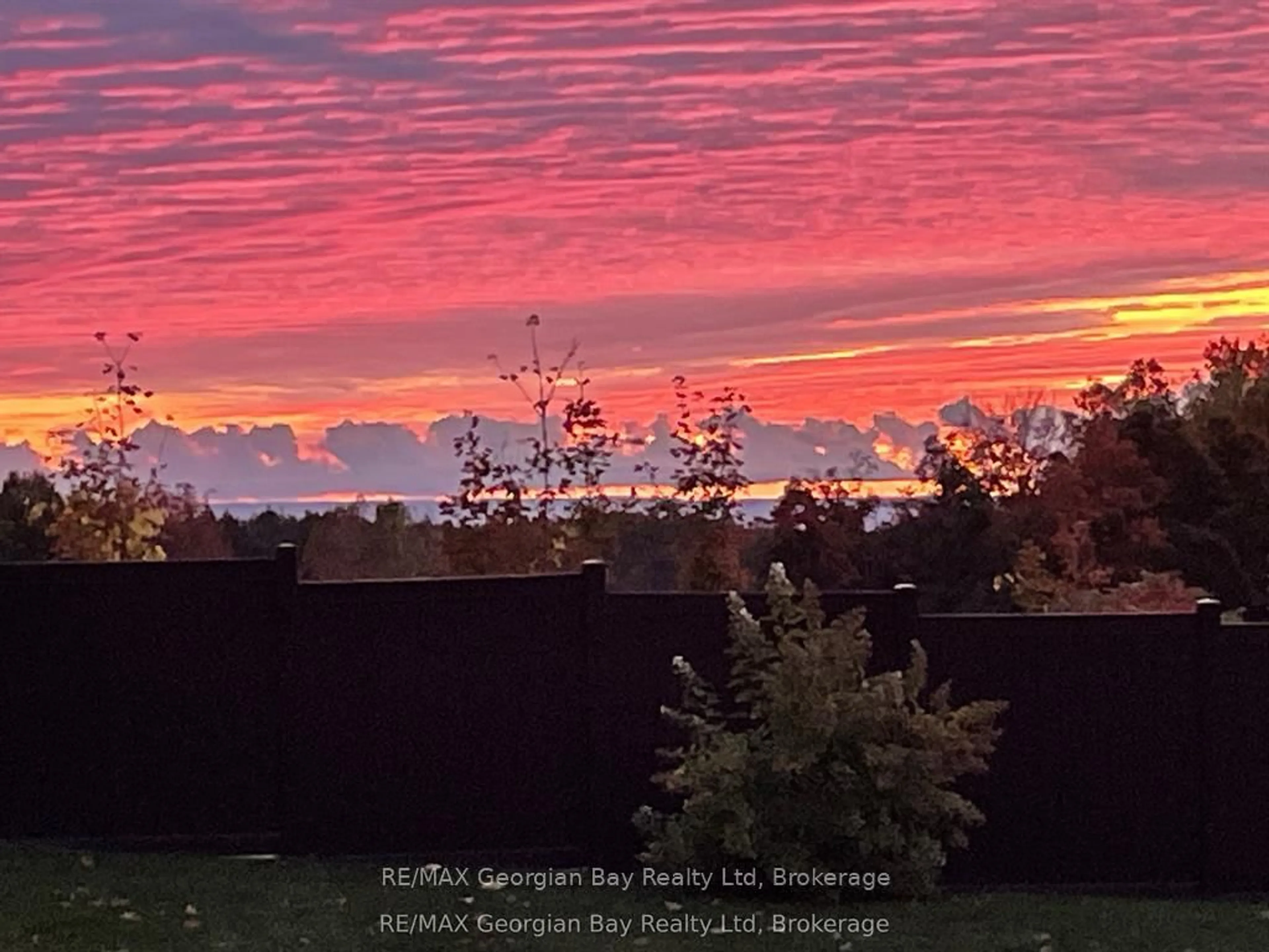 Blurry image for 165 Wilson Rd, Tiny Ontario L4R 4K4