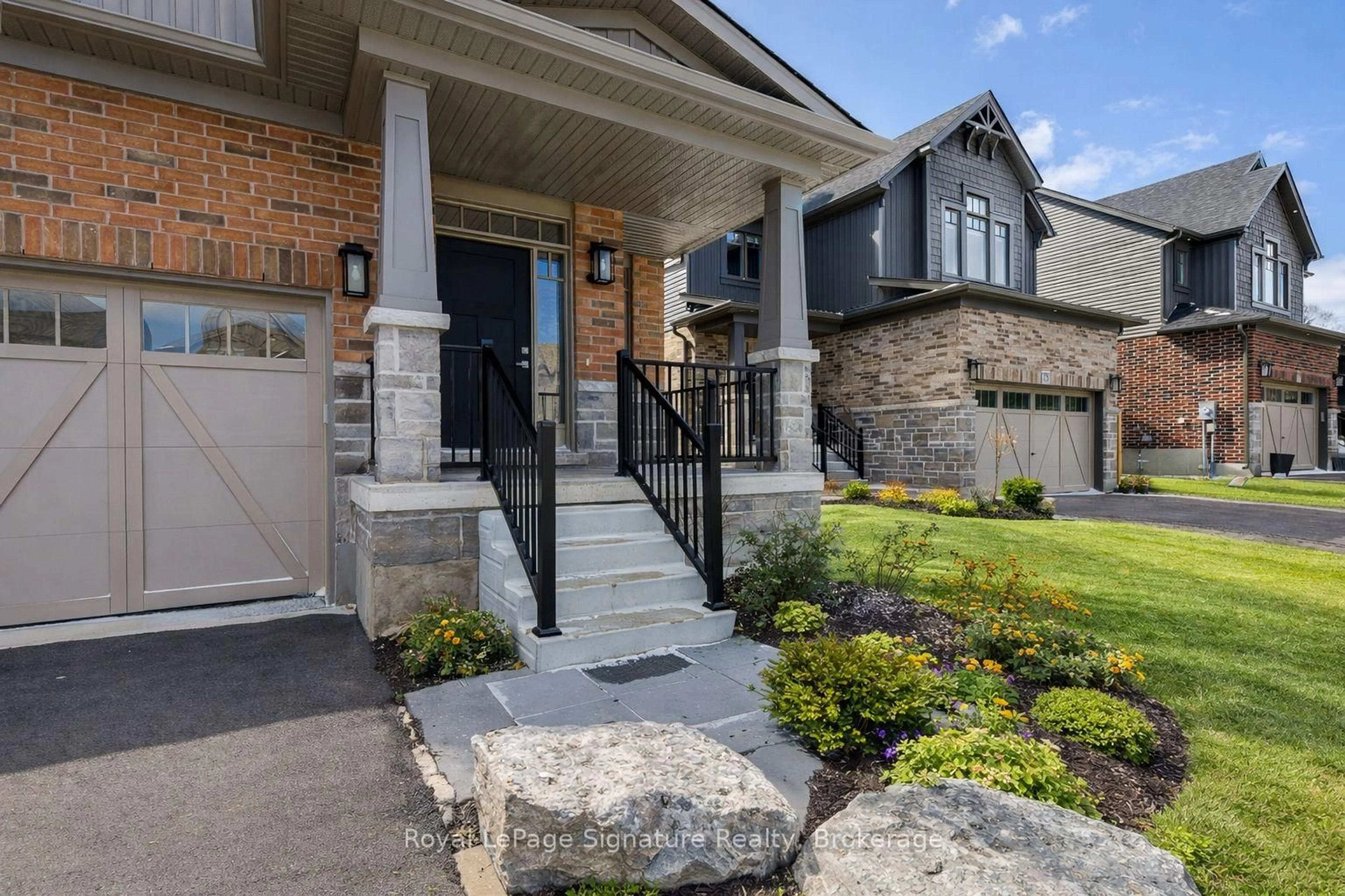 Home with brick exterior material, street for 73 Shipley Ave, Collingwood Ontario L9Y 5M7