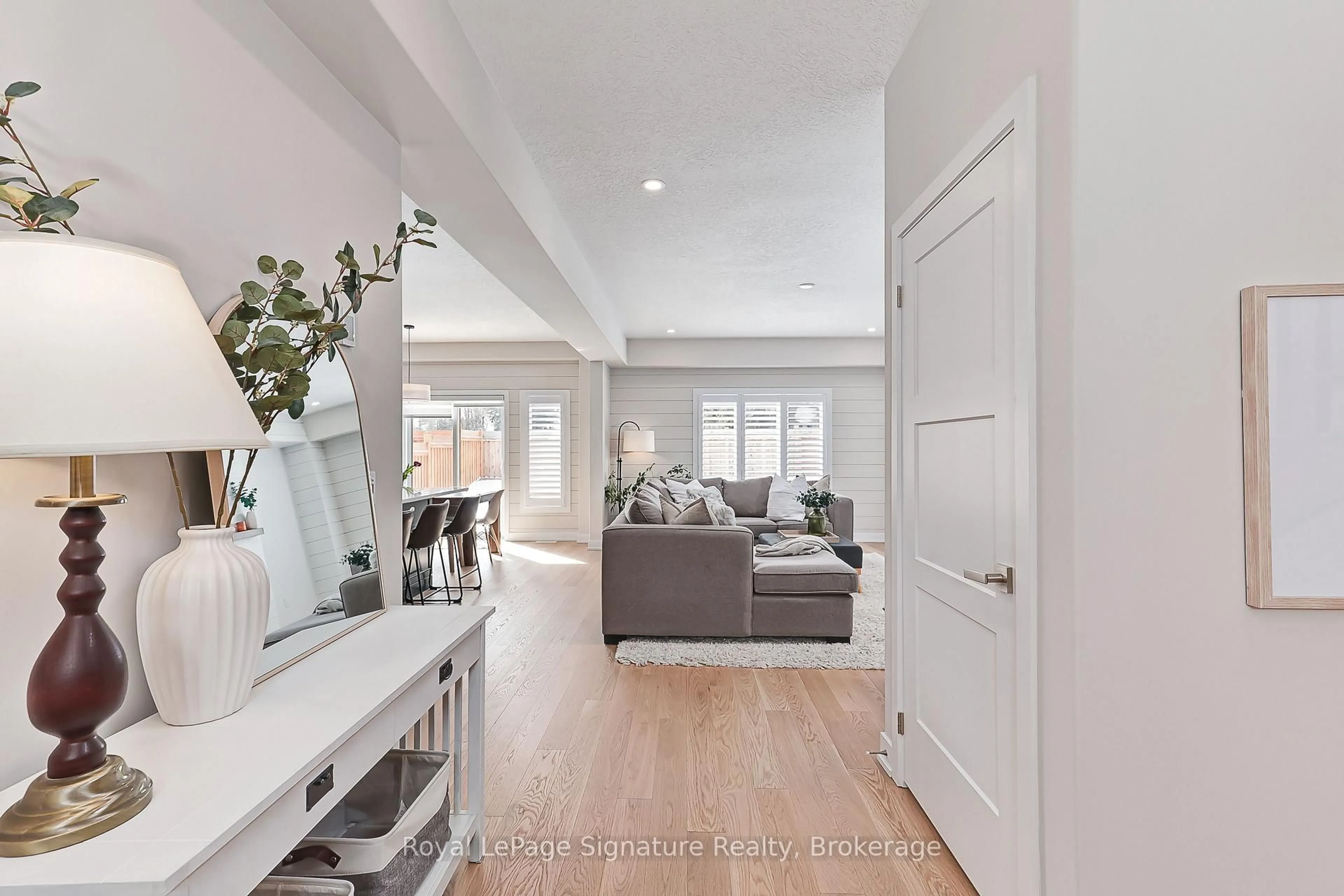 Indoor entryway for 73 Shipley Ave, Collingwood Ontario L9Y 5M7