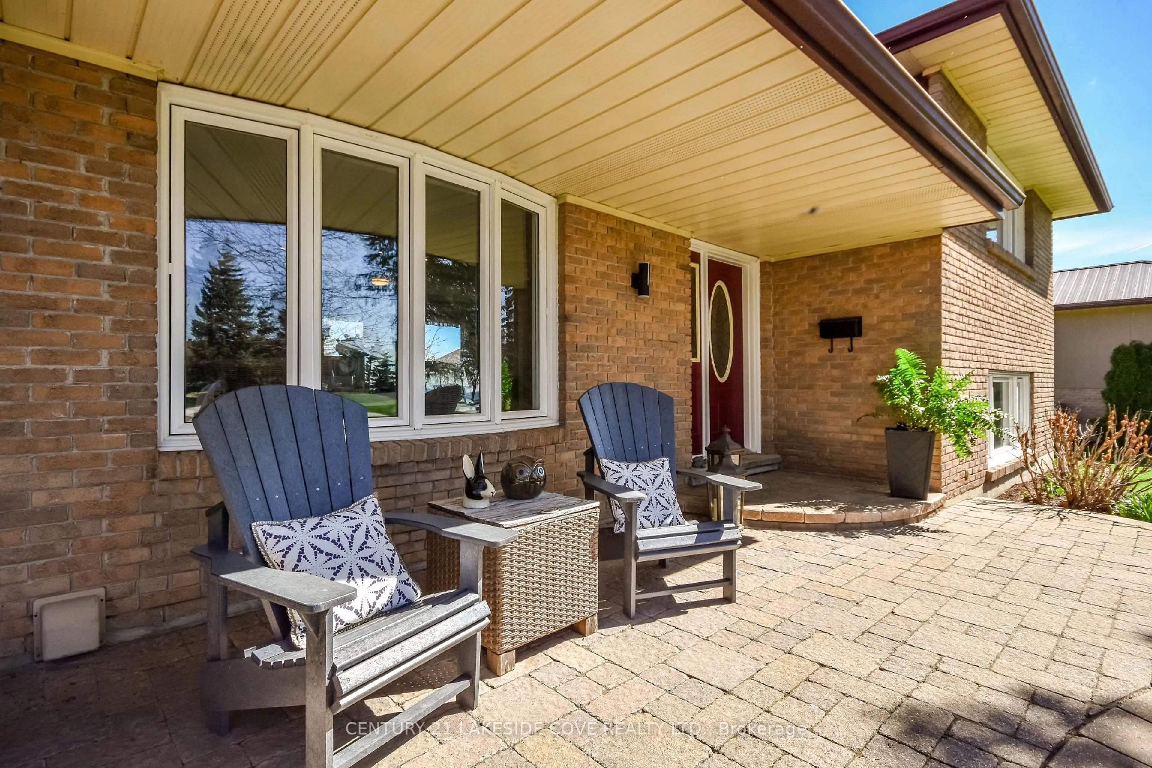 Patio, water/lake/river/ocean view for 121 Bayshore Dr, Ramara Ontario L0K 1B0