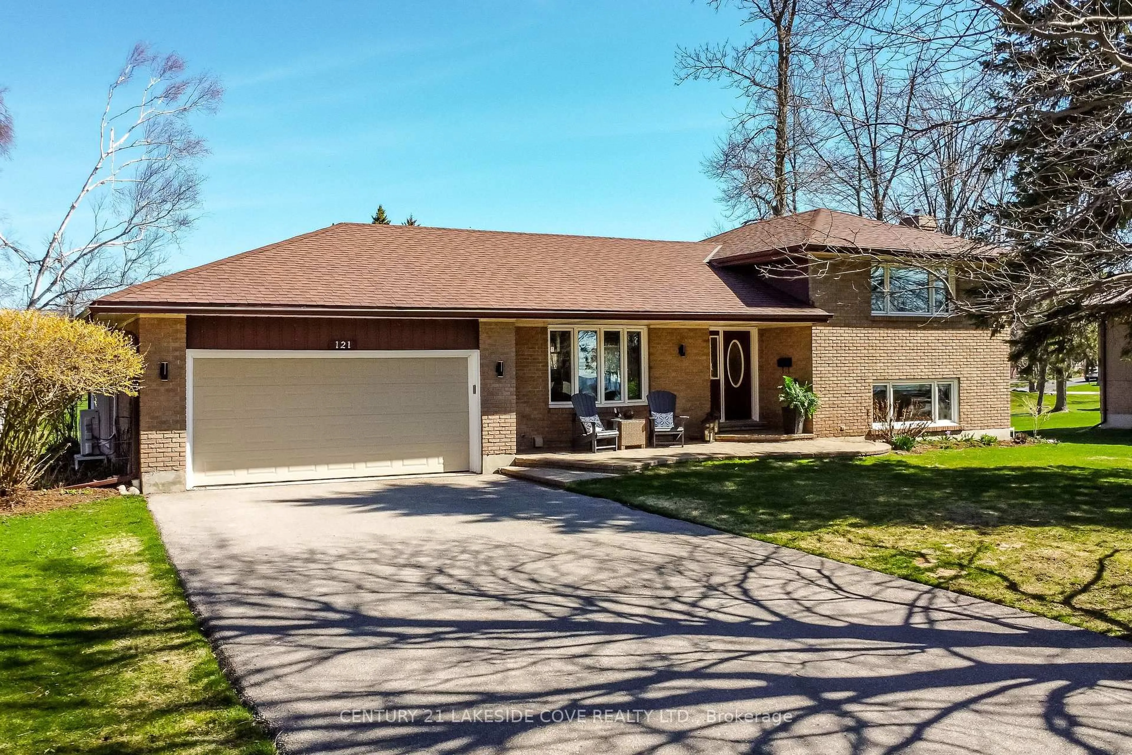 Home with vinyl exterior material, street for 121 Bayshore Dr, Ramara Ontario L0K 1B0