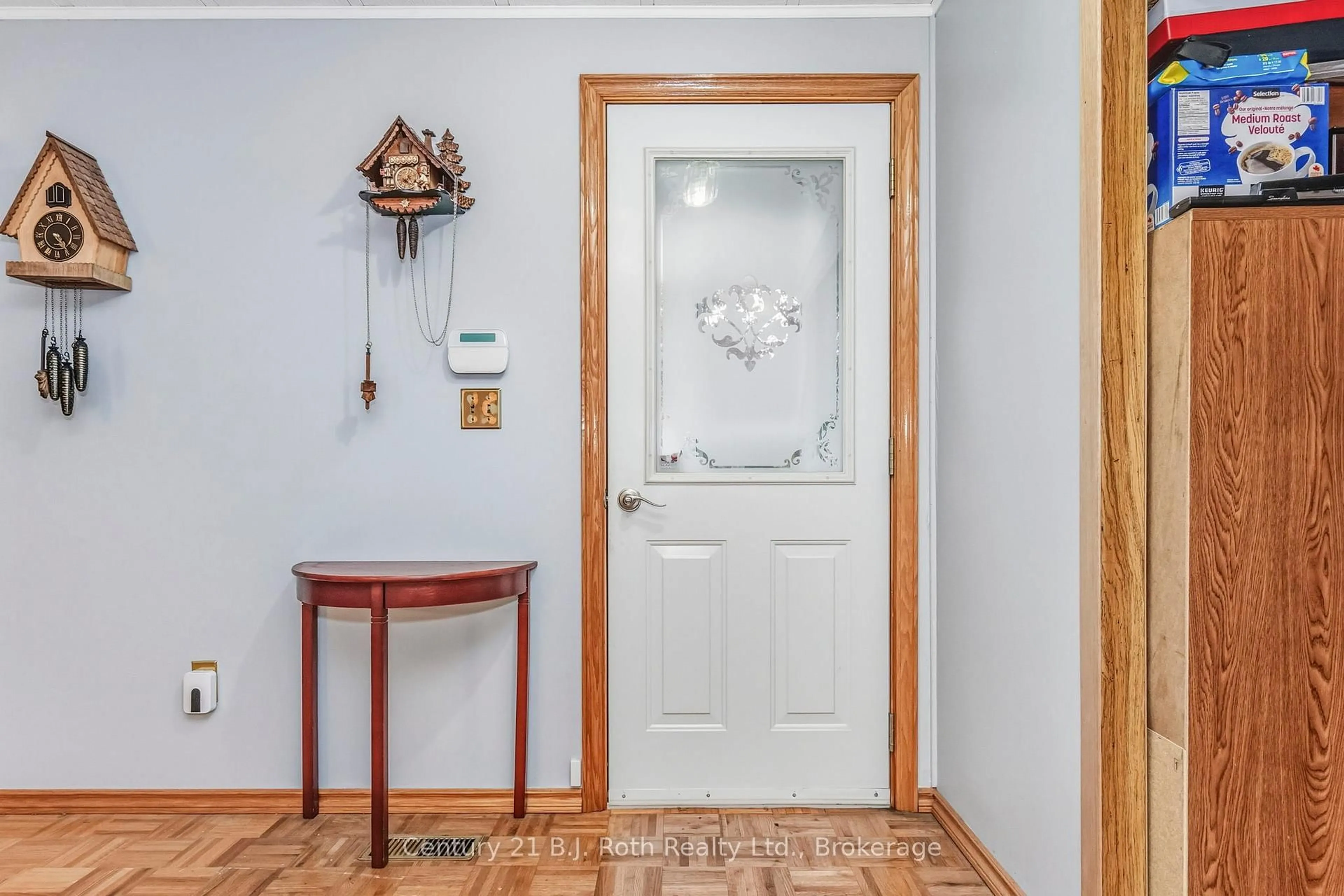Indoor entryway for 5263 Elliott Sdrd #36, Tay Ontario L4R 4K3