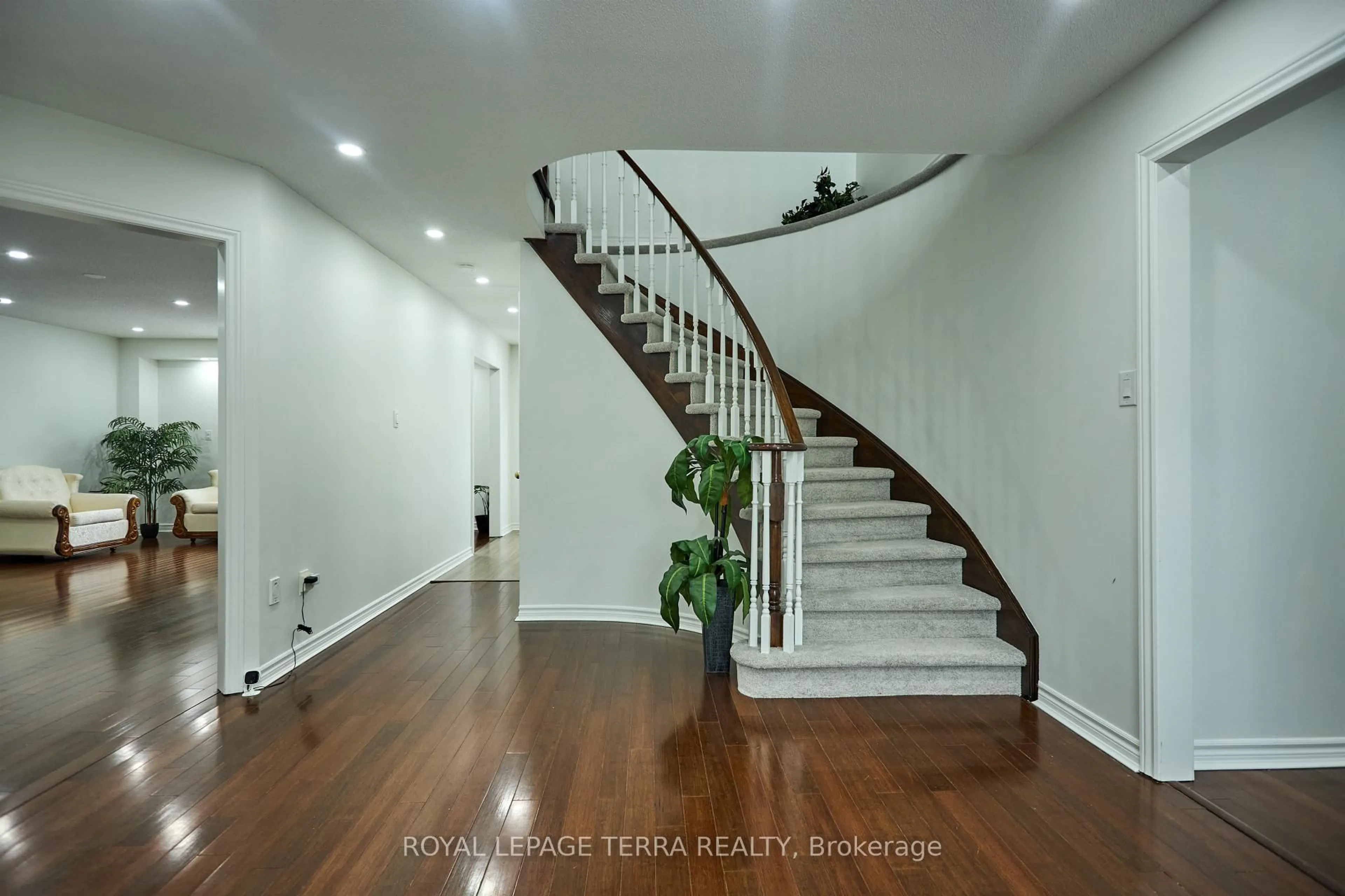 Unknown for 59 Russell Hill Dr, Barrie Ontario L4N 0C1