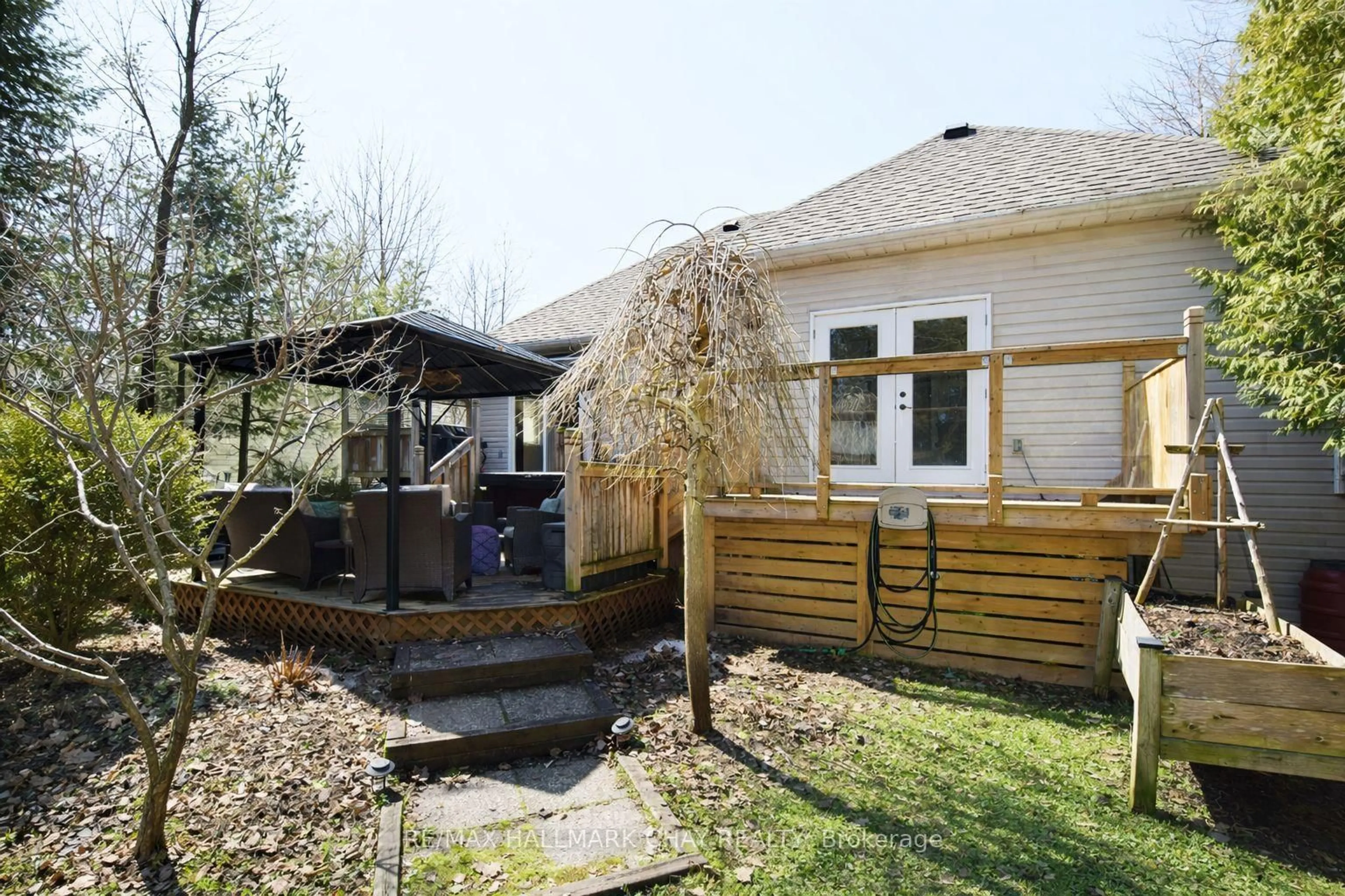 Unknown for 75 62nd St, Wasaga Beach Ontario L9Z 1V5