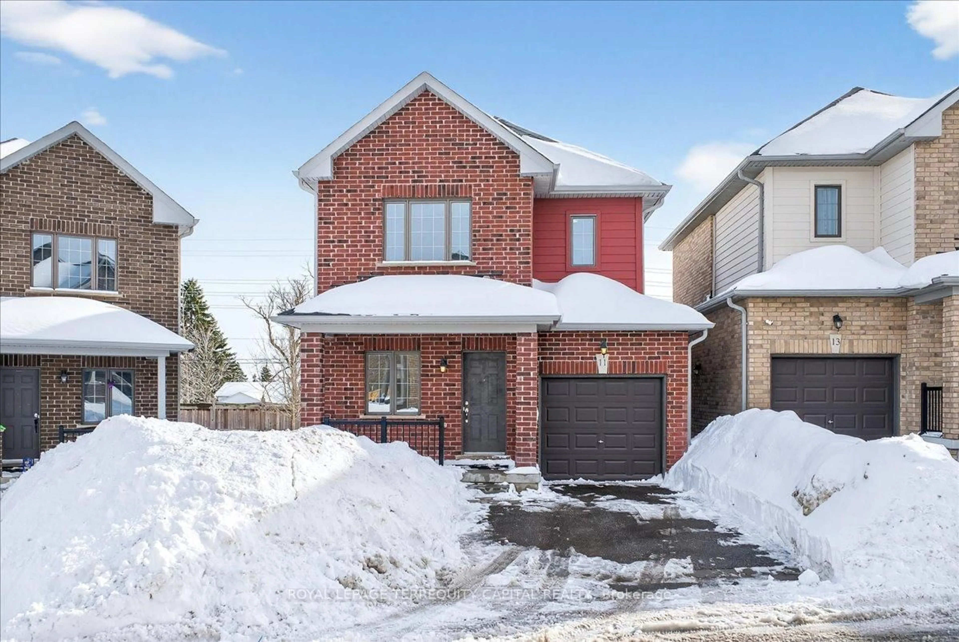 Home with brick exterior material, street for 11 Bedford Estates Cres, Barrie Ontario L4N 9K5