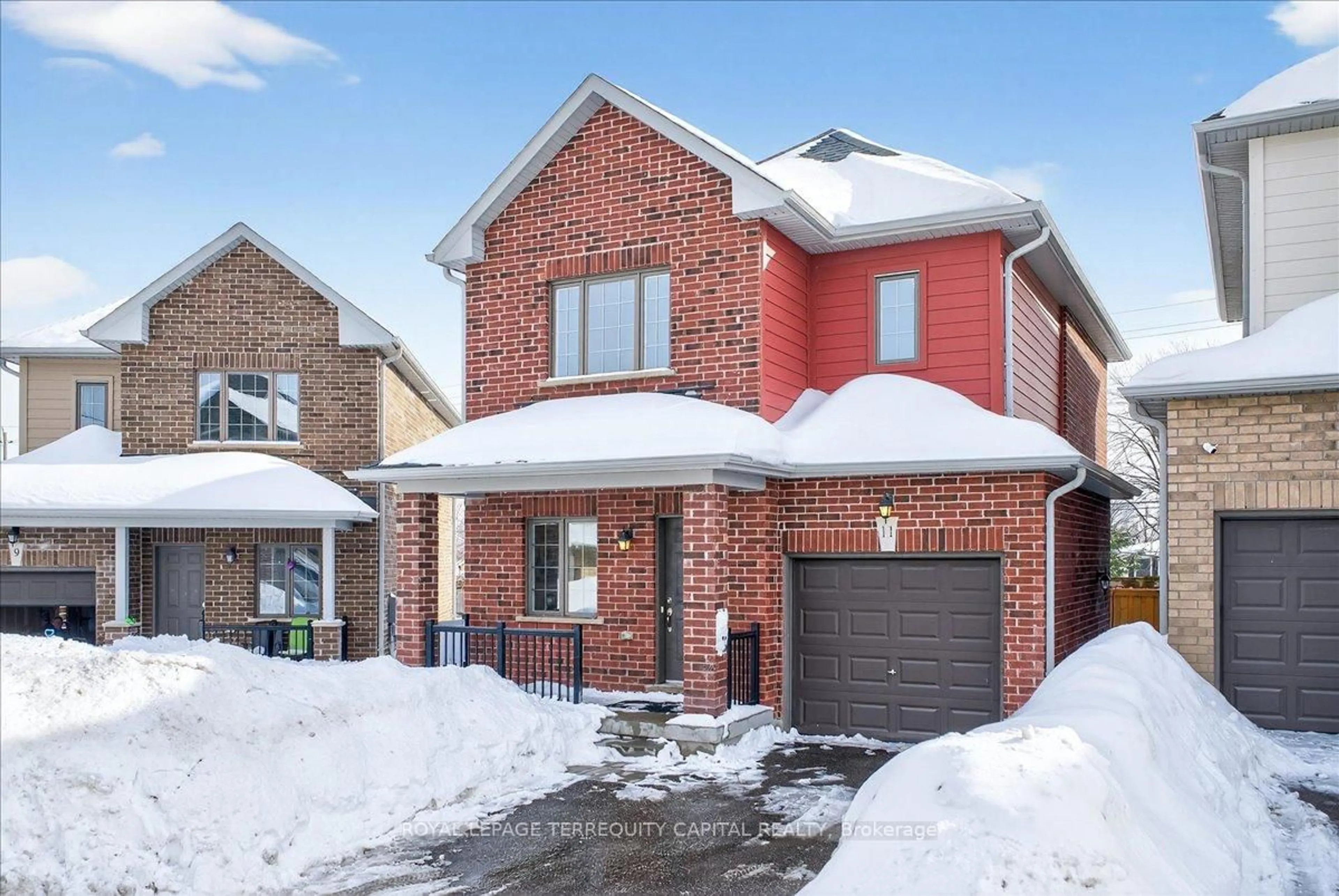 Home with brick exterior material, street for 11 Bedford Estates Cres, Barrie Ontario L4N 9K5