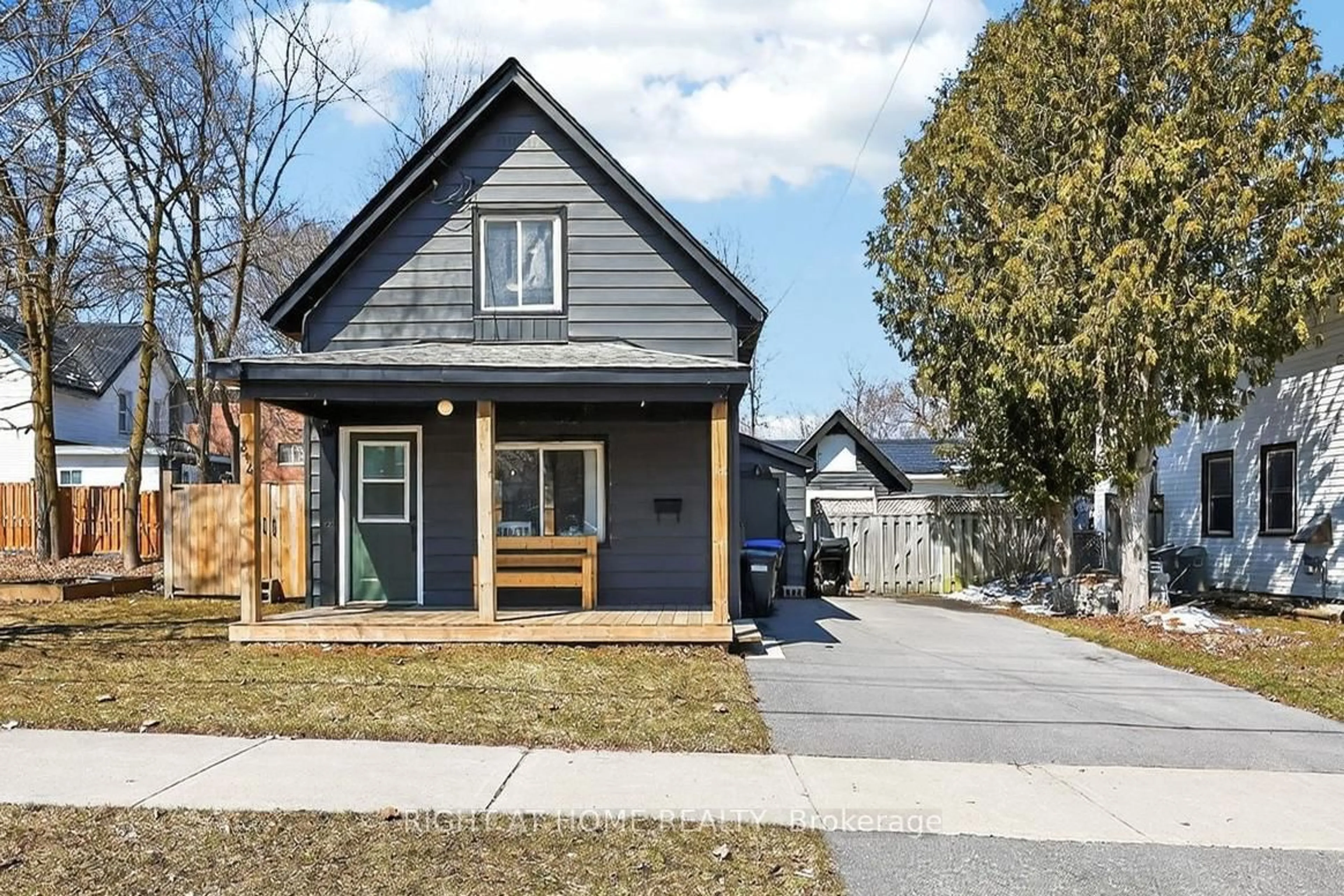 Home with brick exterior material, street for 314 Bay St, Midland Ontario L4R 1J9