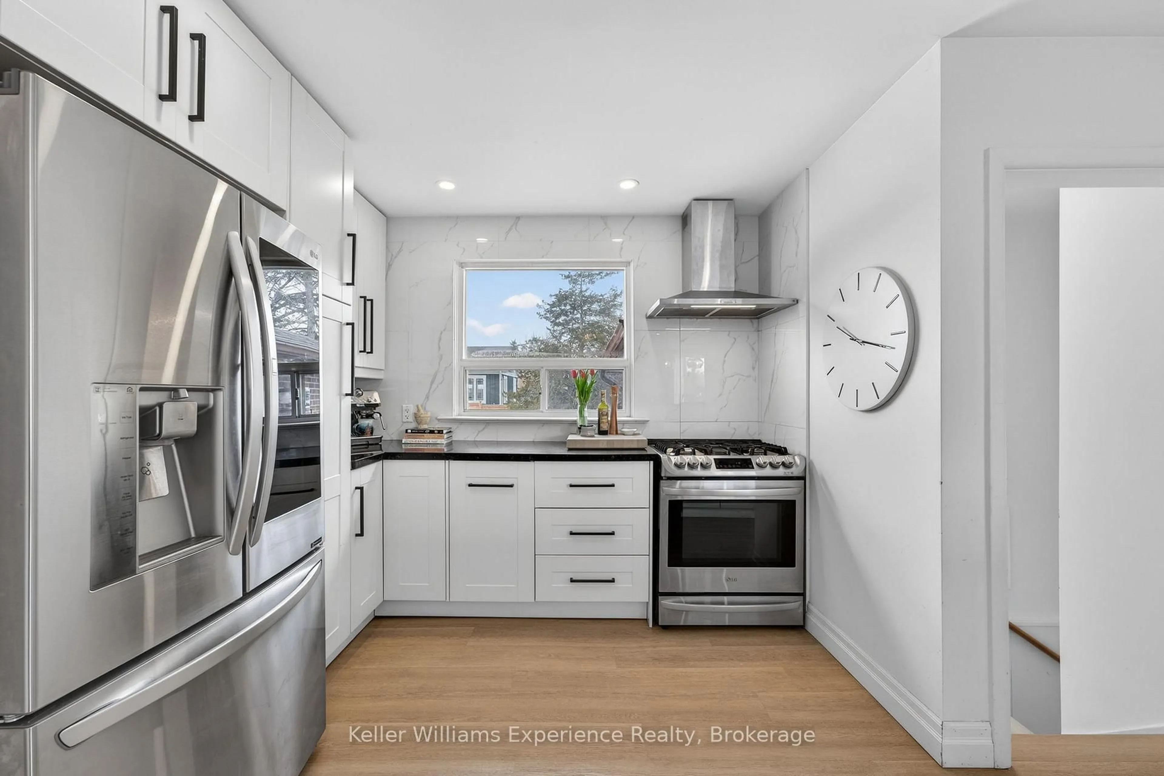 Unknown for 106 Nelson St, Barrie Ontario L4M 4K7