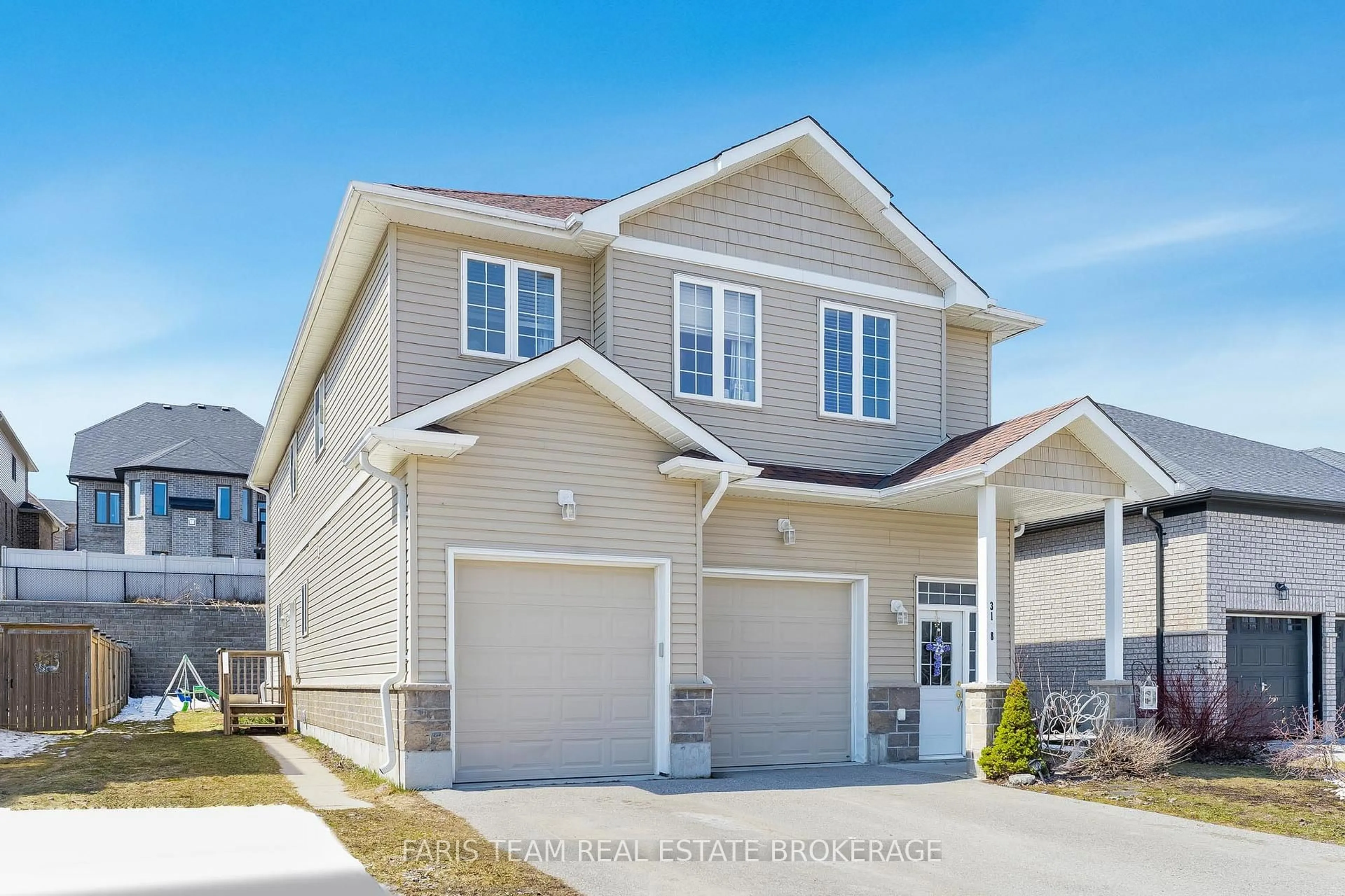 Home with vinyl exterior material, street for 3118 Emperor Dr, Orillia Ontario L3V 0G4